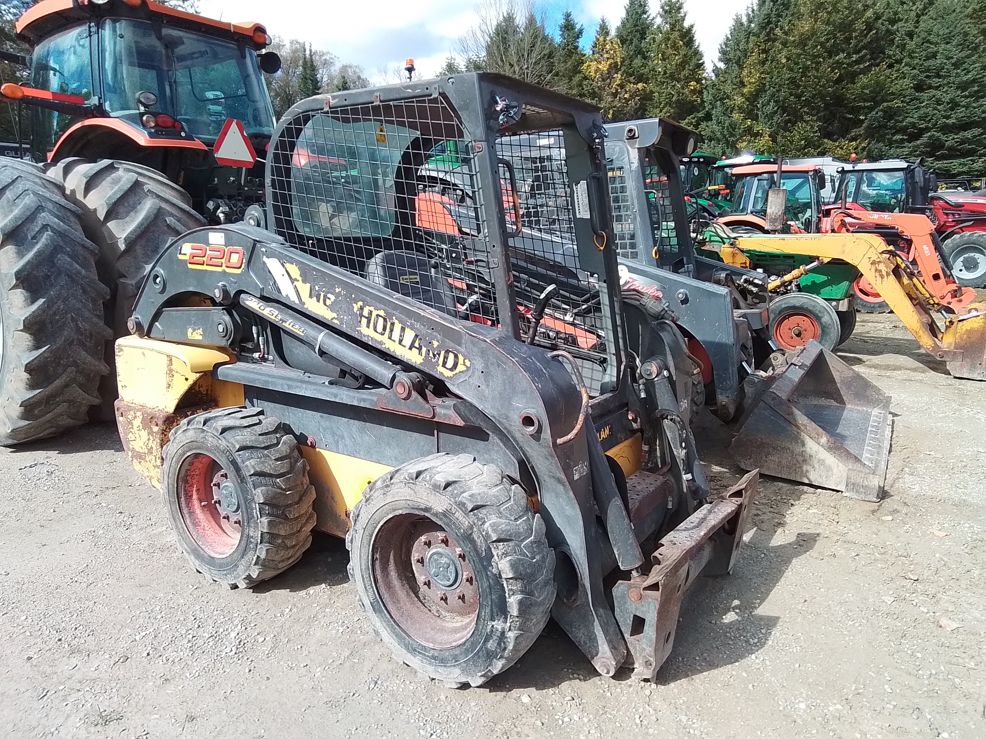 2014 New Holland L220 Skid Steer Loader