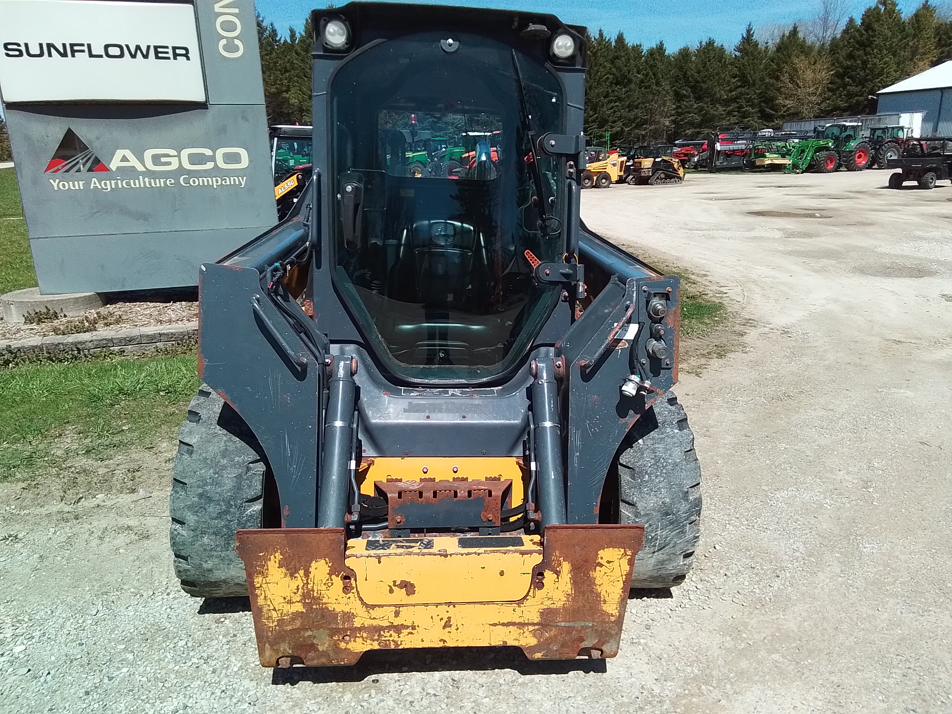 2018 John Deere 324G Skid Steer Loader