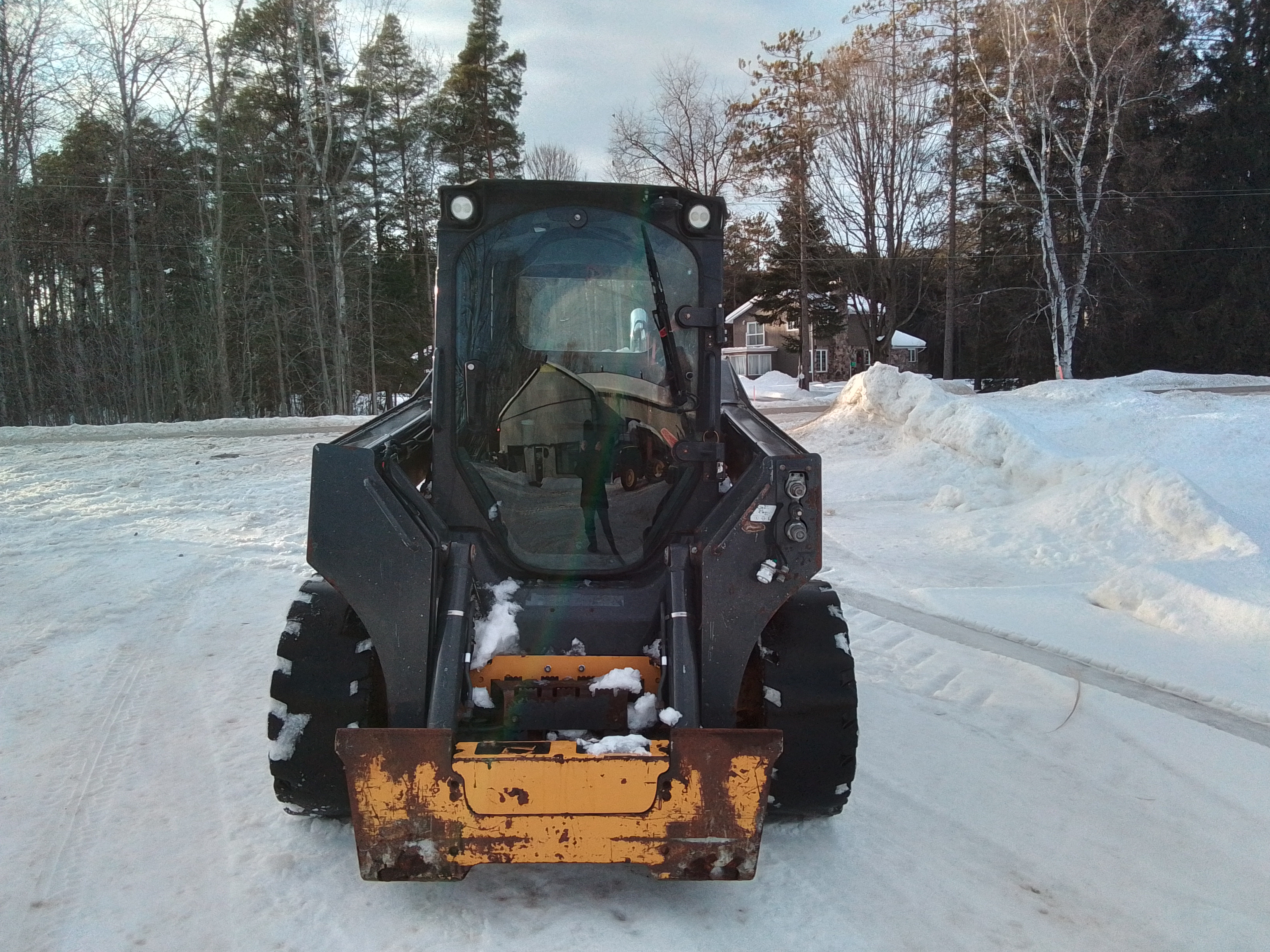 2018 John Deere 324G Skid Steer Loader