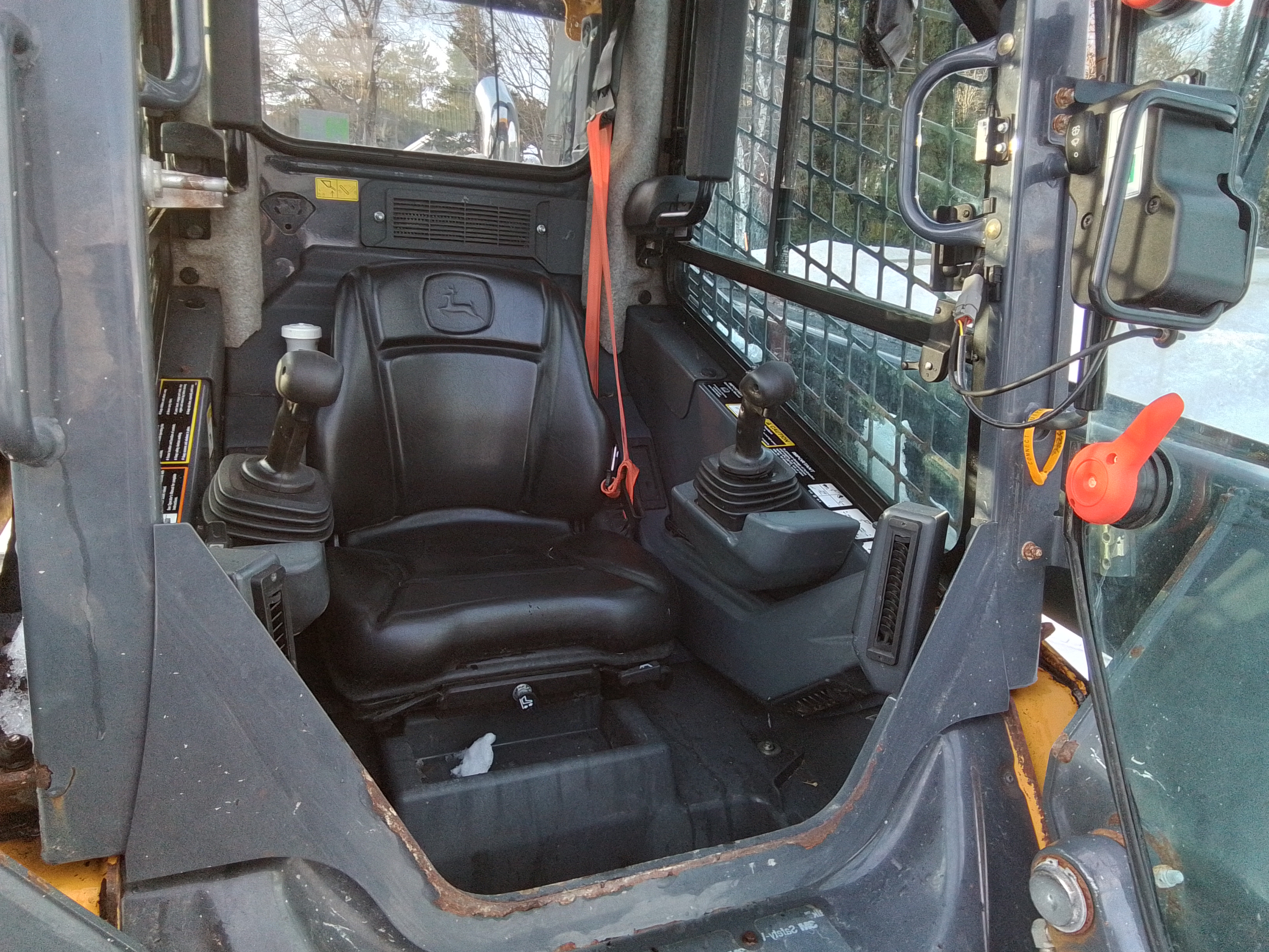 2018 John Deere 324G Skid Steer Loader
