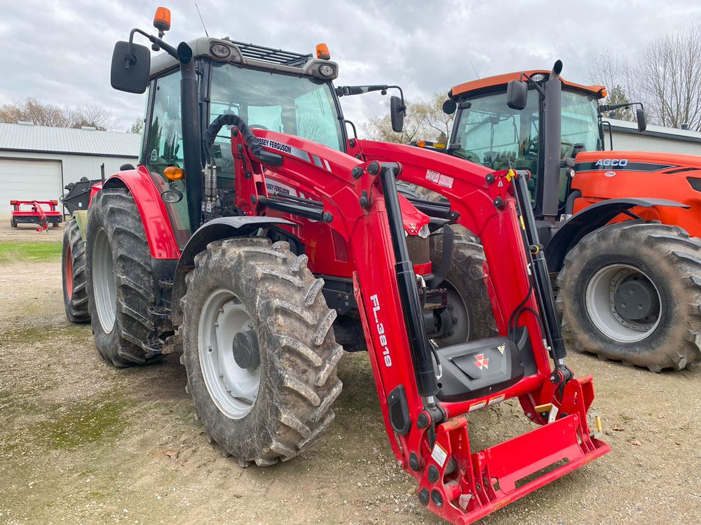 2016 Massey Ferguson 5713SL Tractor