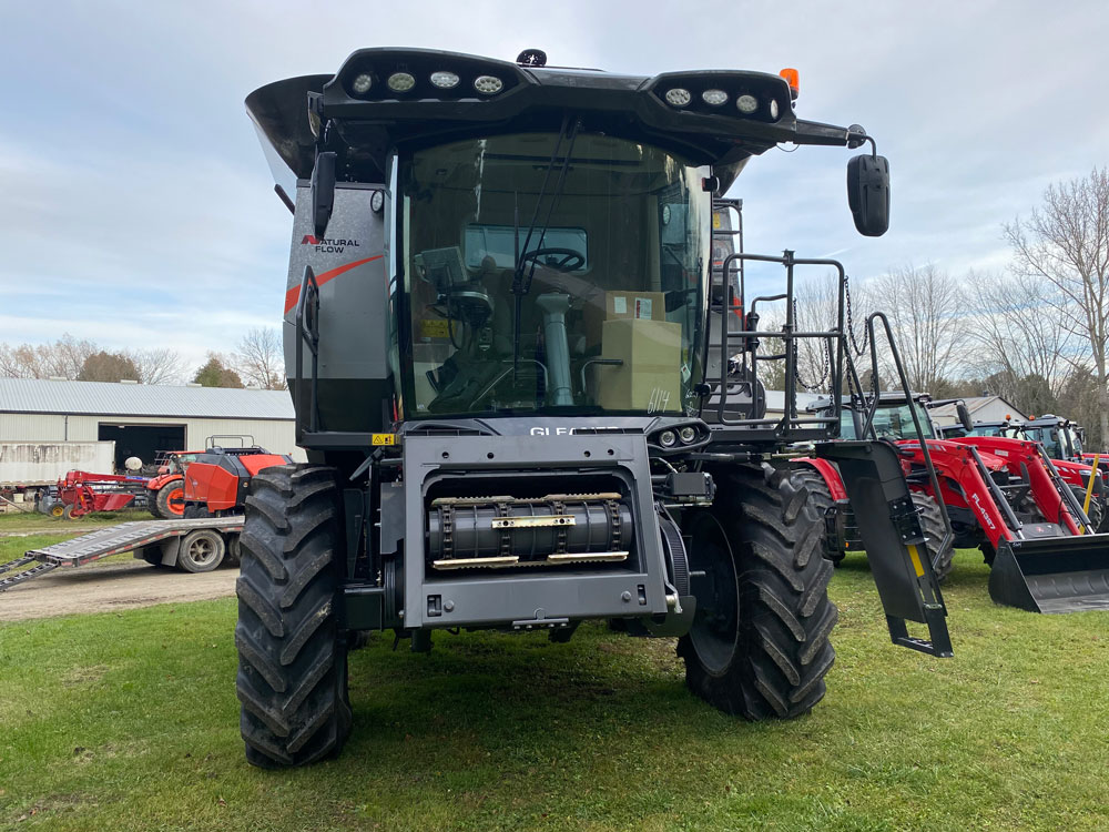 2023 Gleaner S96 Combine