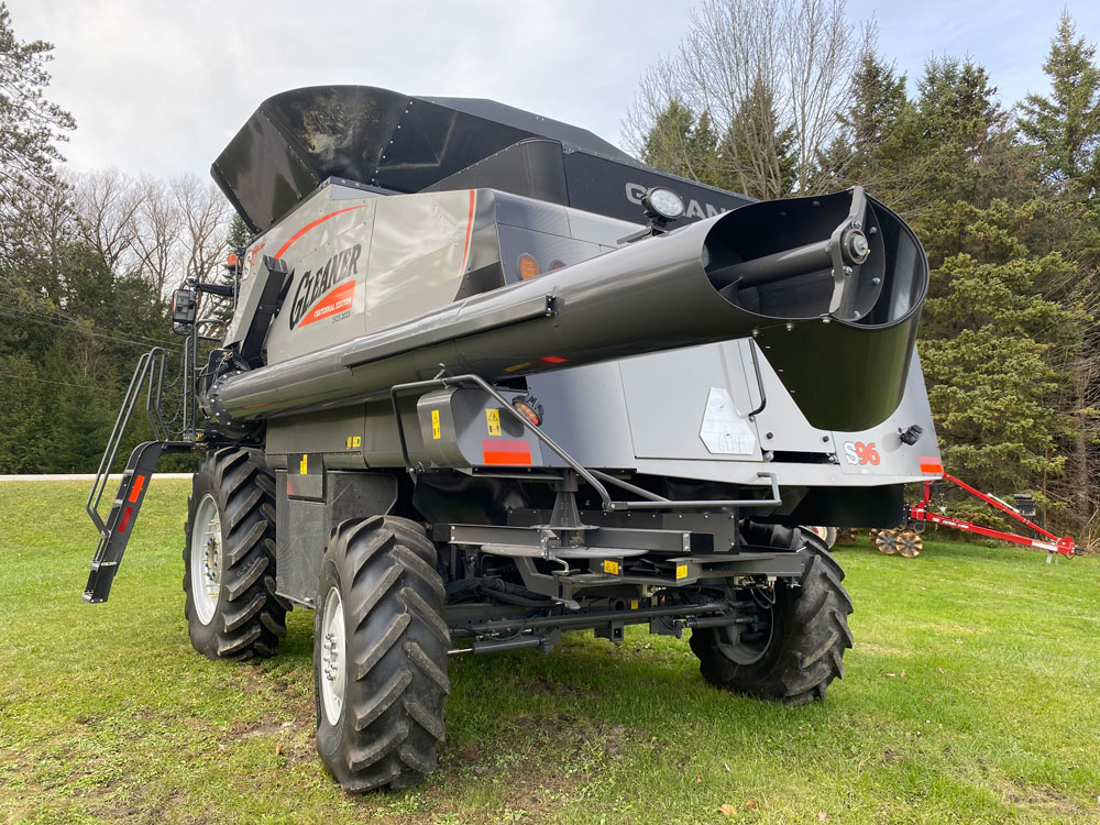 2023 Gleaner S96 Combine