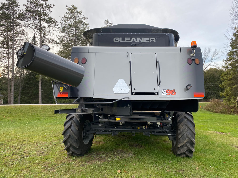 2023 Gleaner S96 Combine