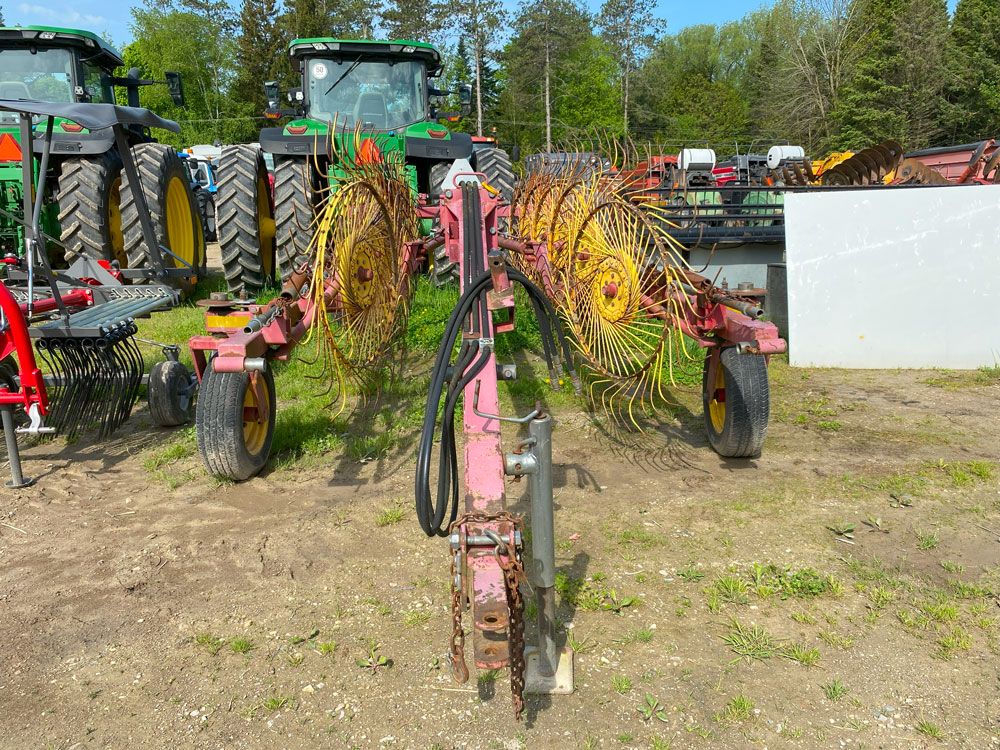 2008 New Holland HT152 Rake