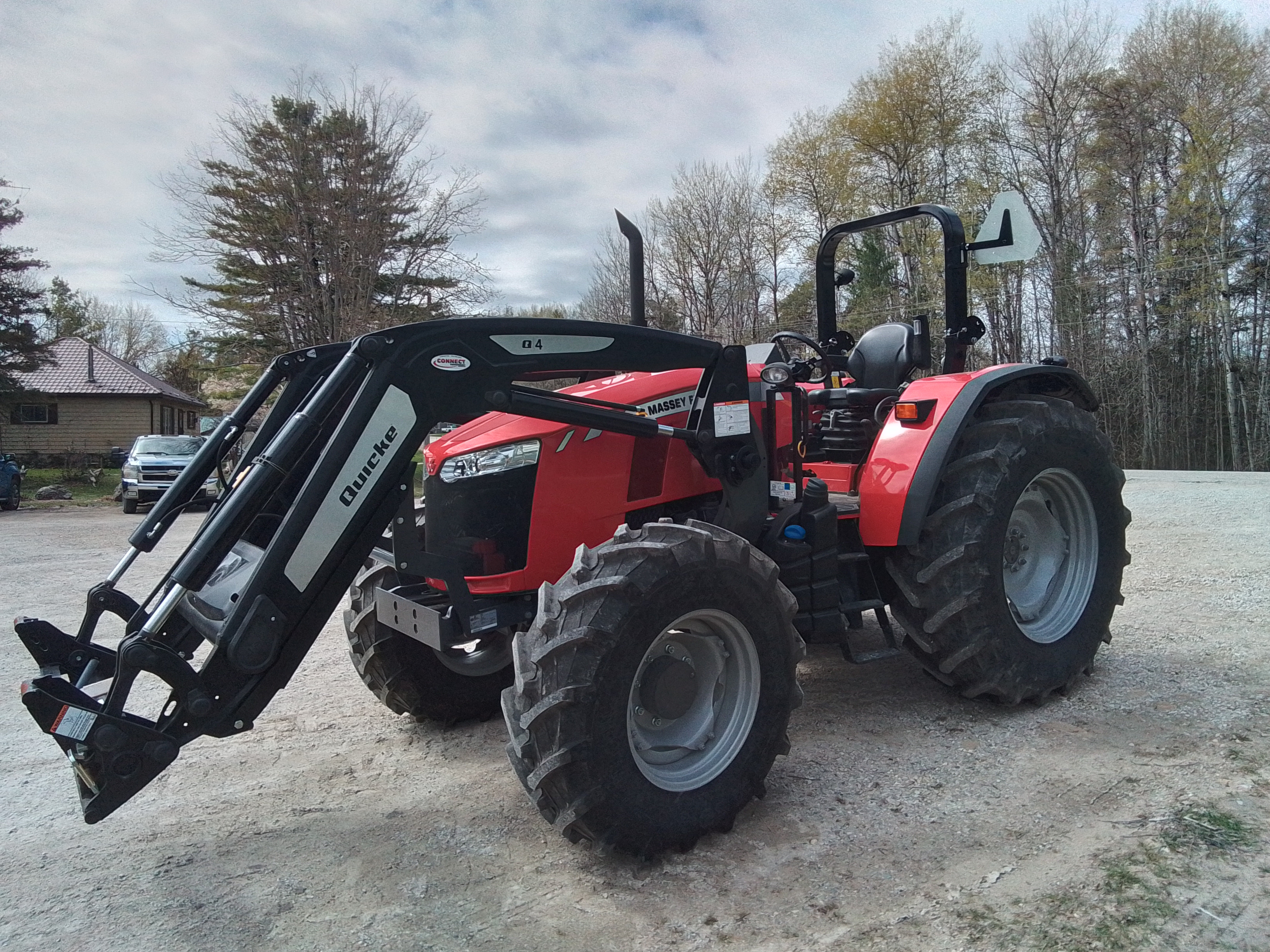 2023 Massey Ferguson 5710 Tractor