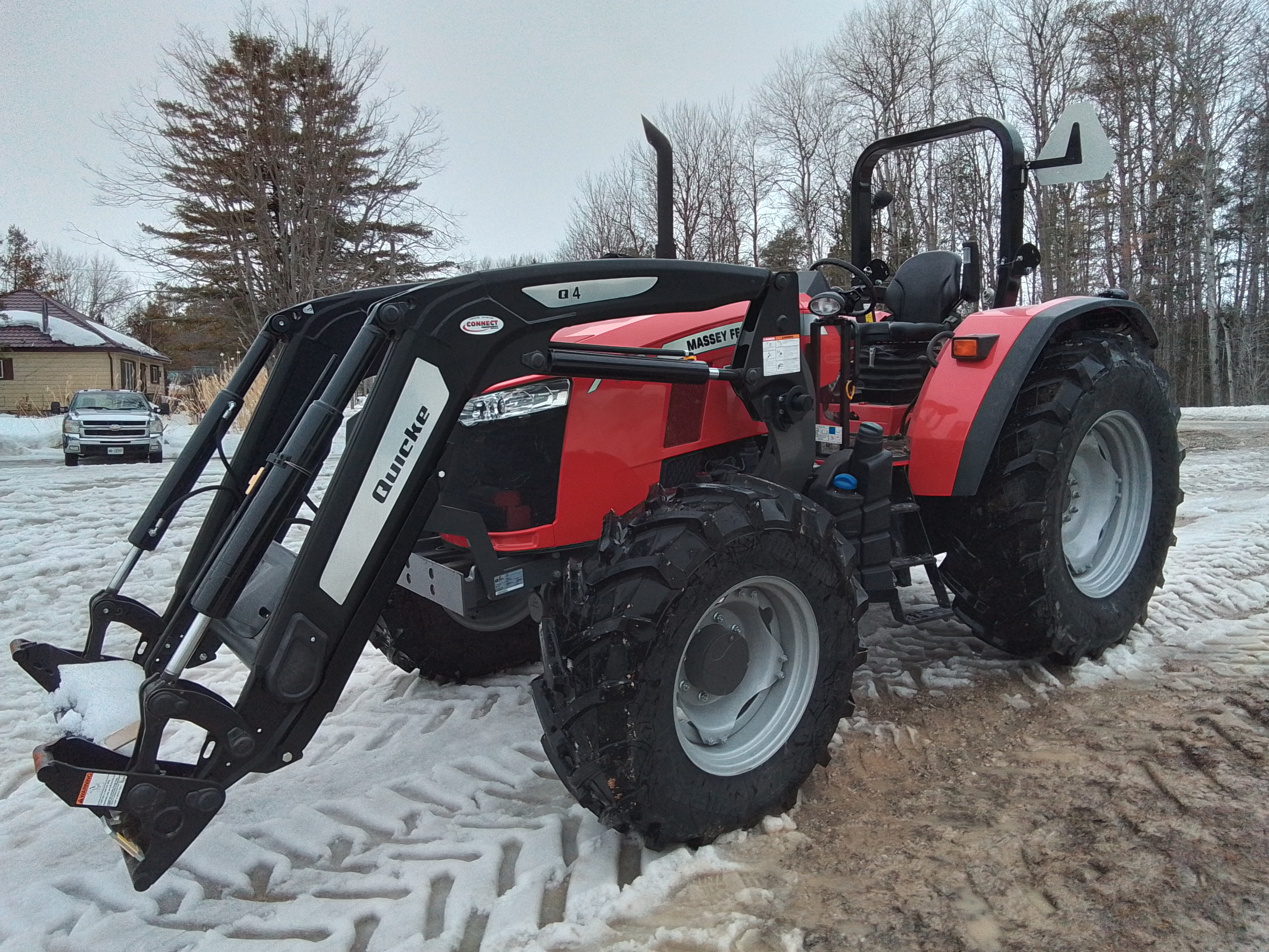 2023 Massey Ferguson 5710 Tractor