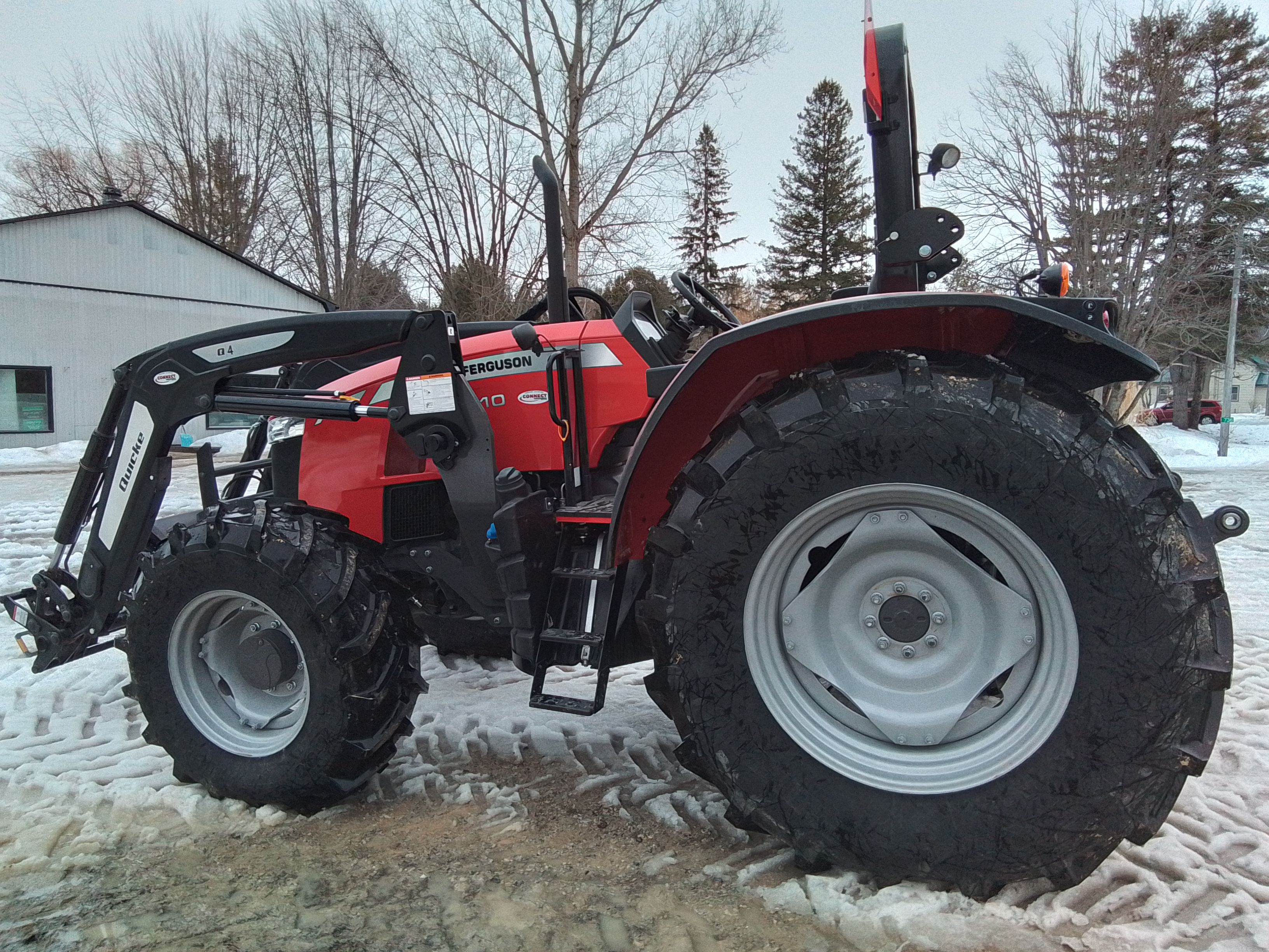 2023 Massey Ferguson 5710 Tractor
