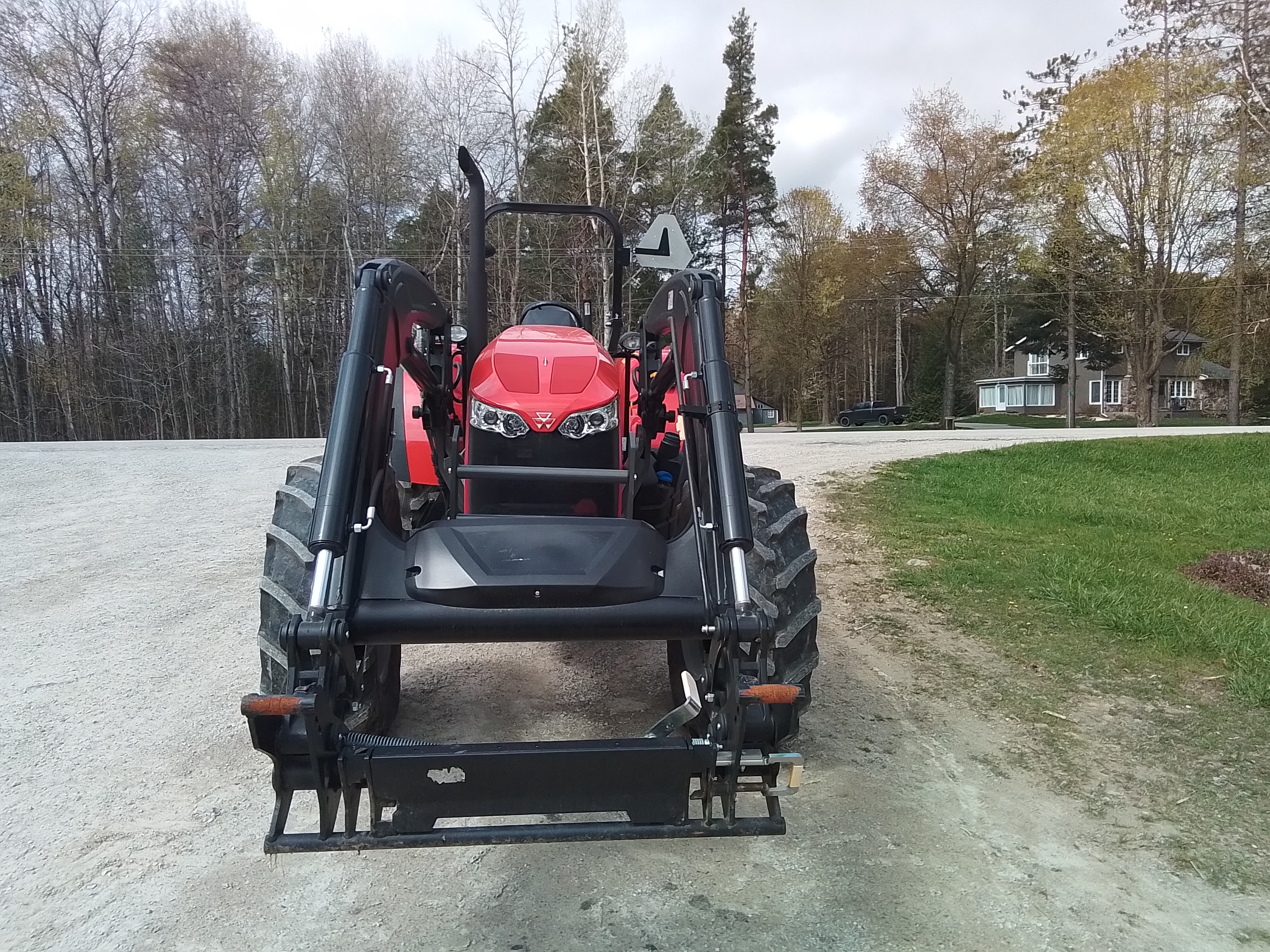 2023 Massey Ferguson 5710 Tractor