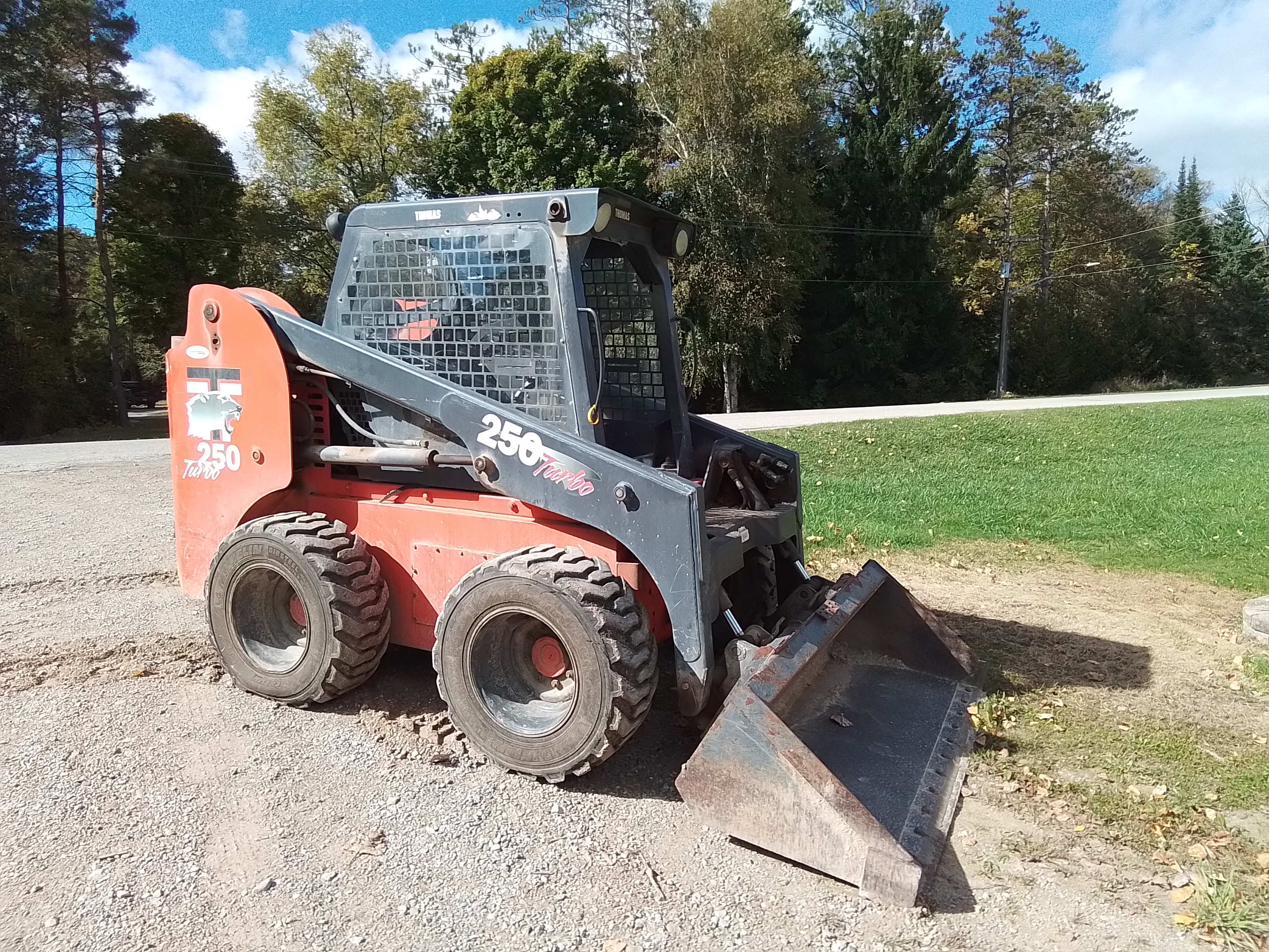 Misc L250 Skid Steer Loader