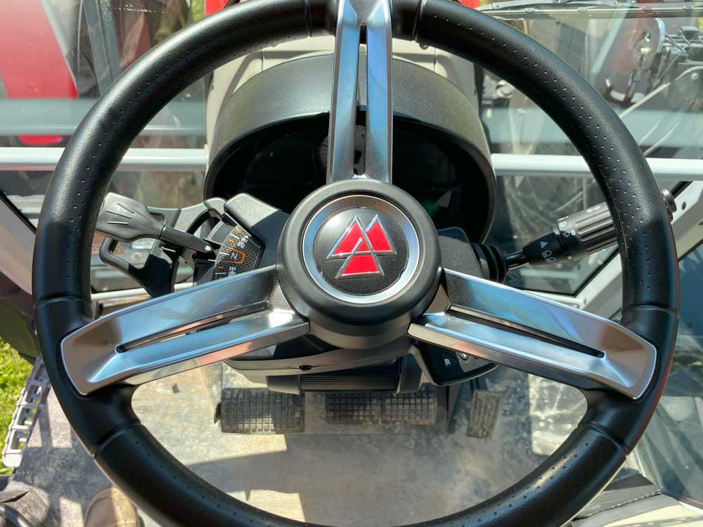 Massey Ferguson 6S.165 Tractor