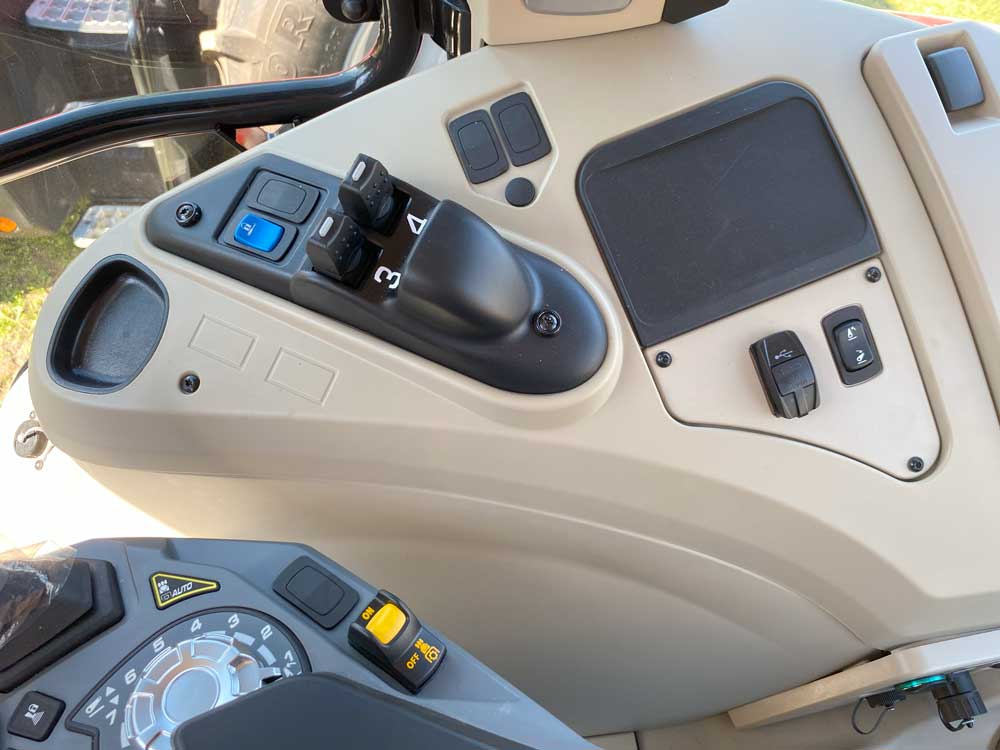 Massey Ferguson 6S.165 Tractor