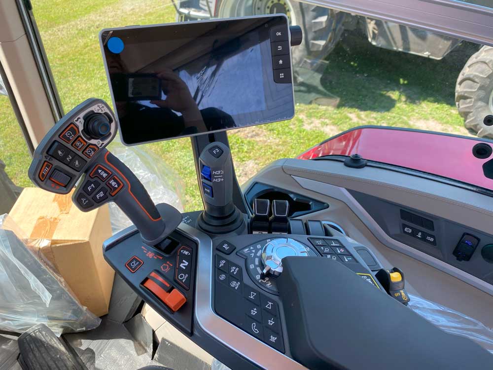 Massey Ferguson 8S.245 Tractor