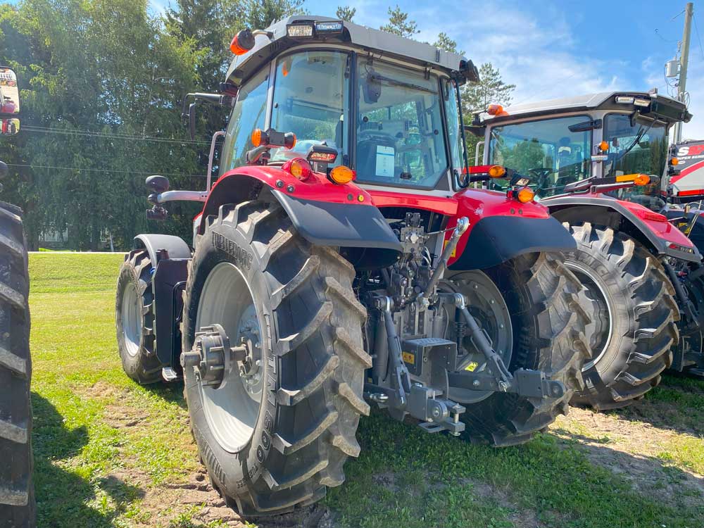 Massey Ferguson 7S.165 Tractor