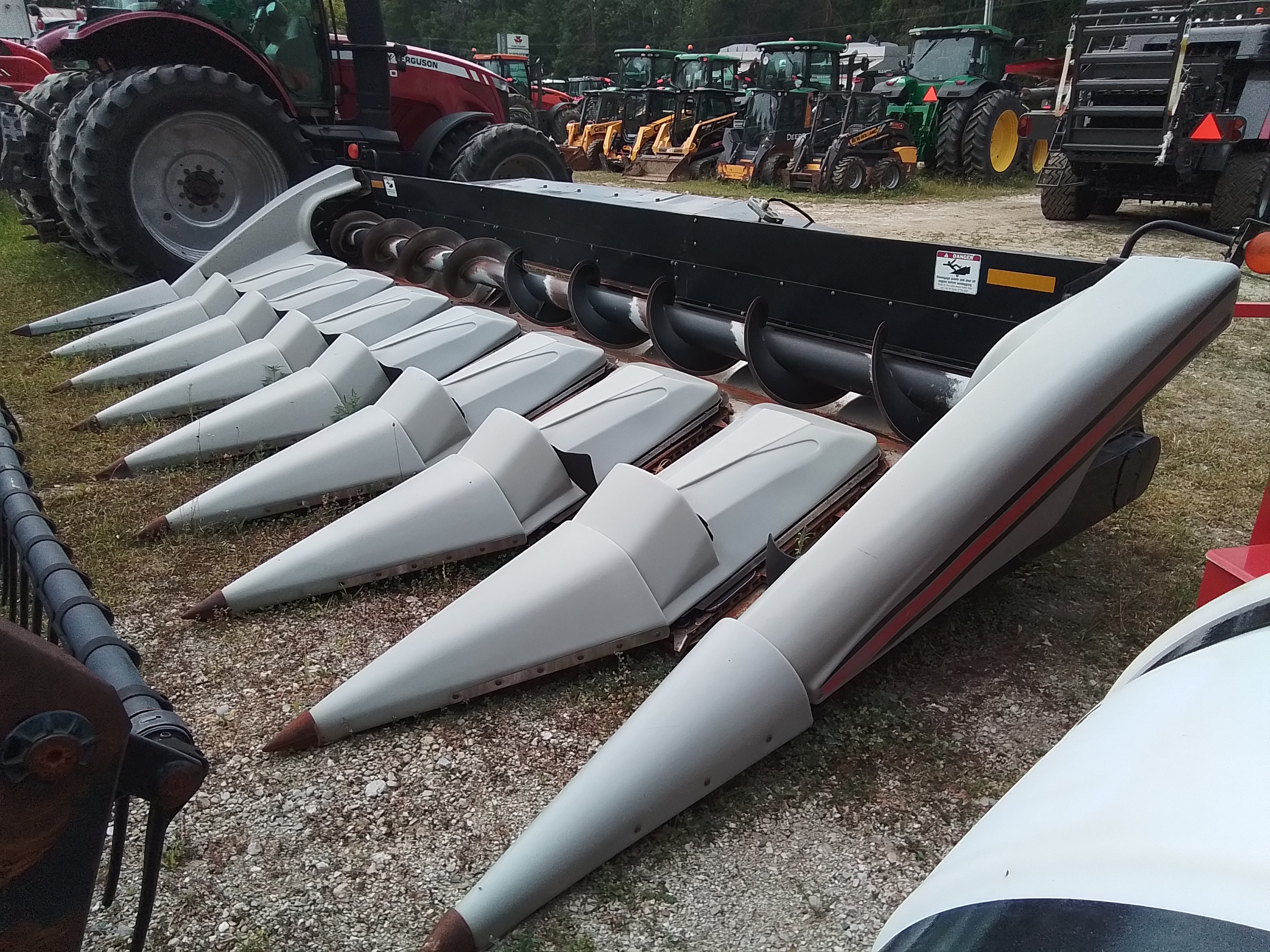 2001 Gleaner HUGGER830 Misc