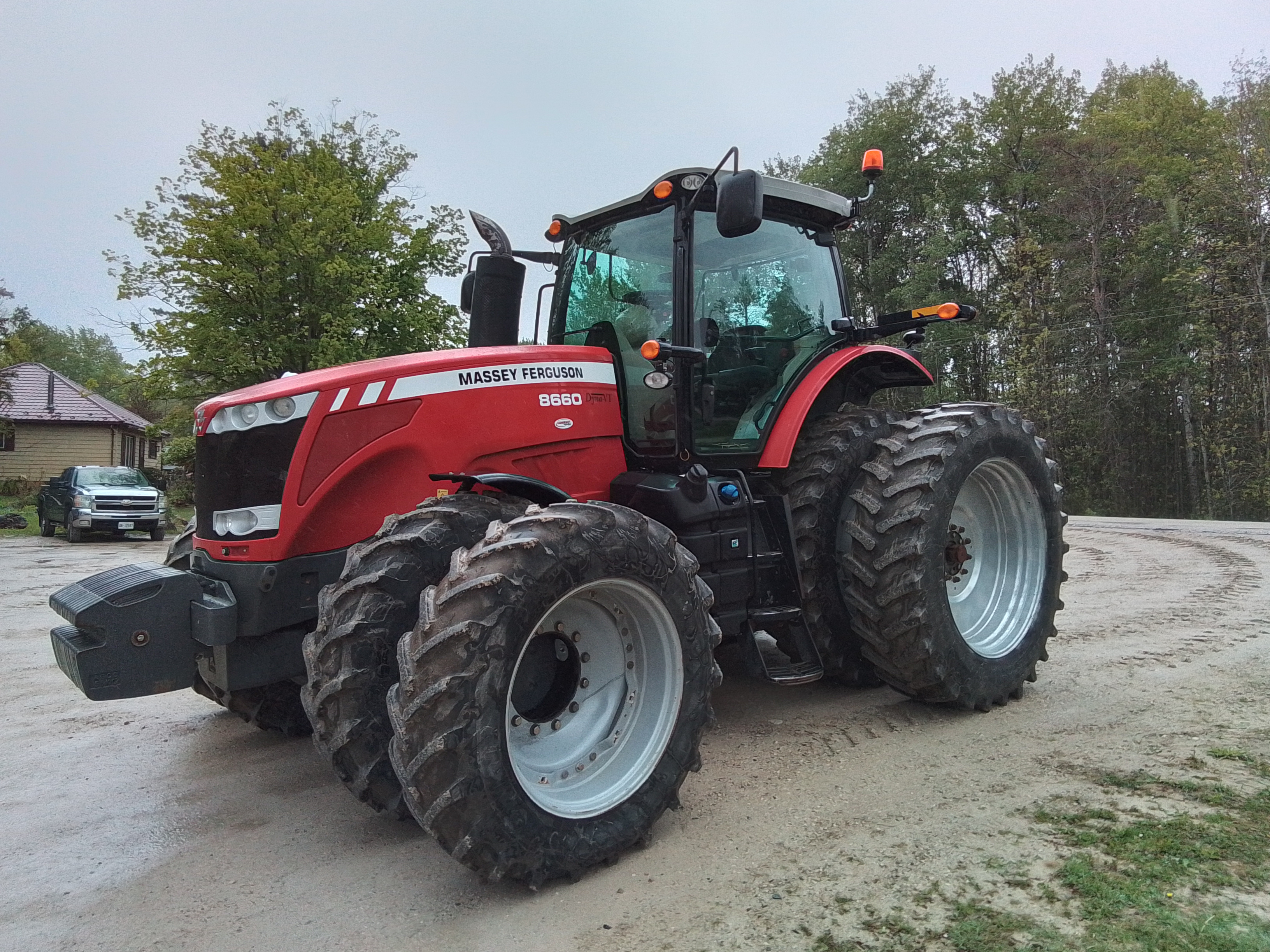 2013 Massey Ferguson 8660 Tractor