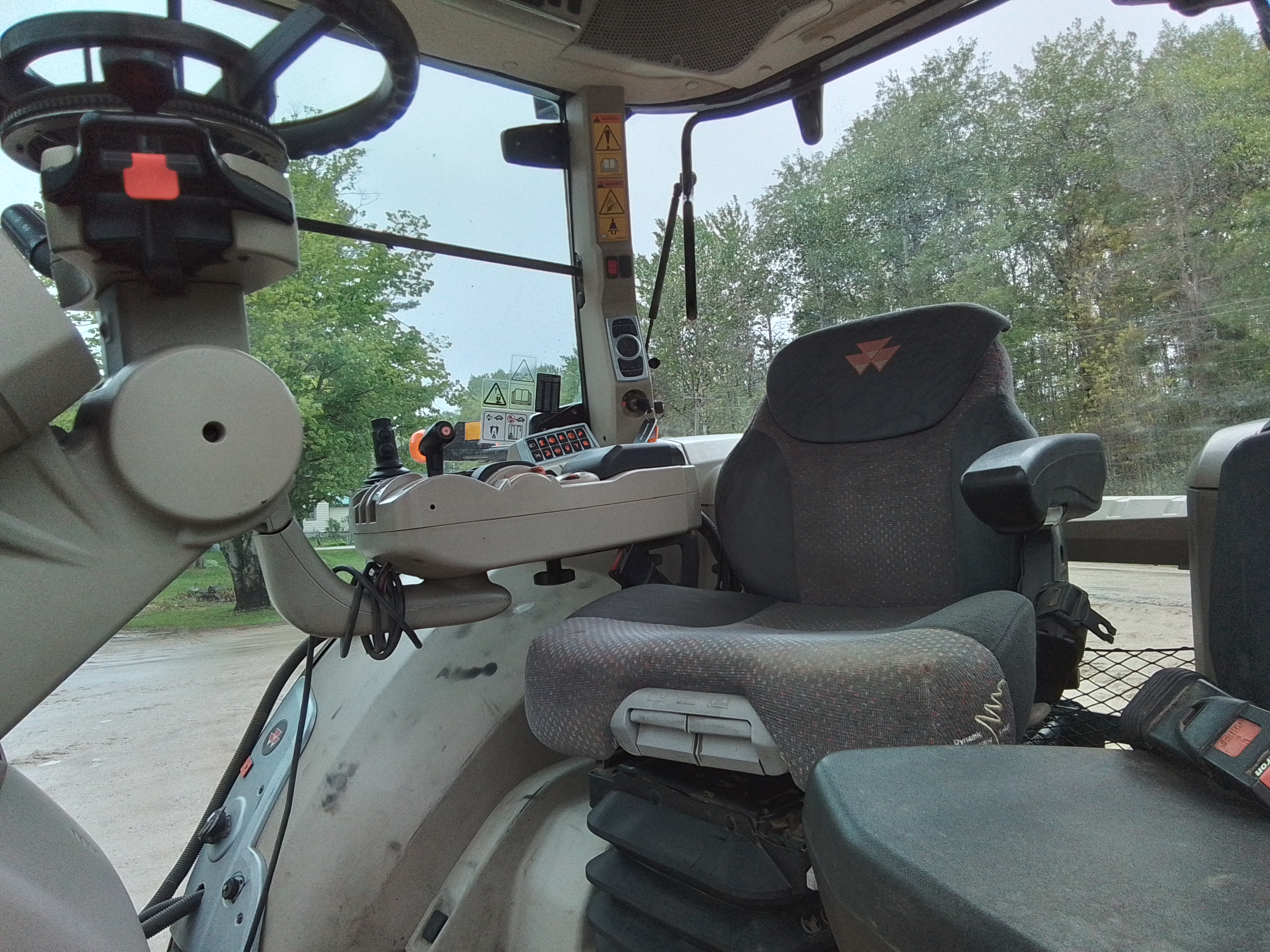 2013 Massey Ferguson 8660 Tractor