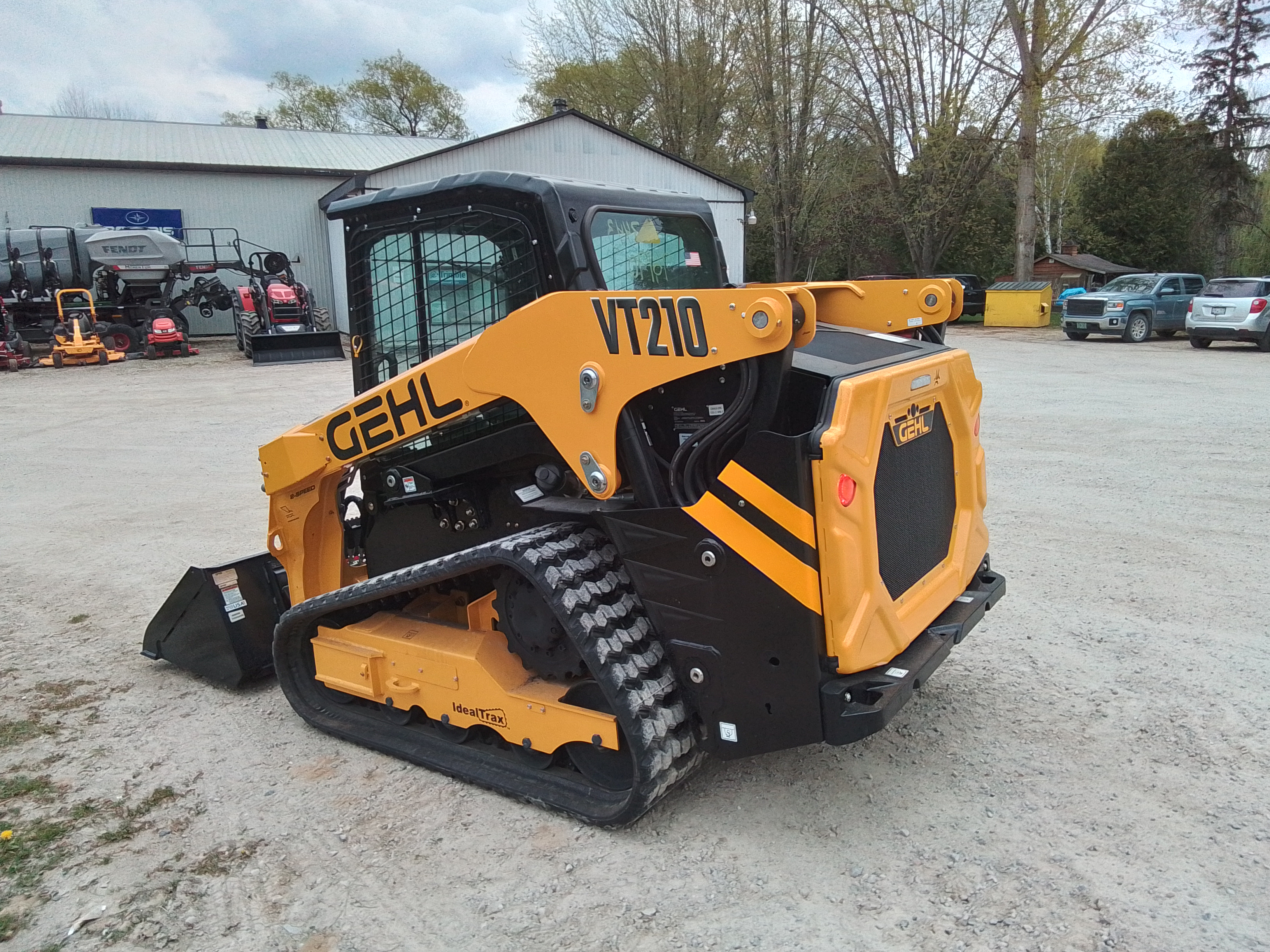 Gehl VT210 Compact Track Loader