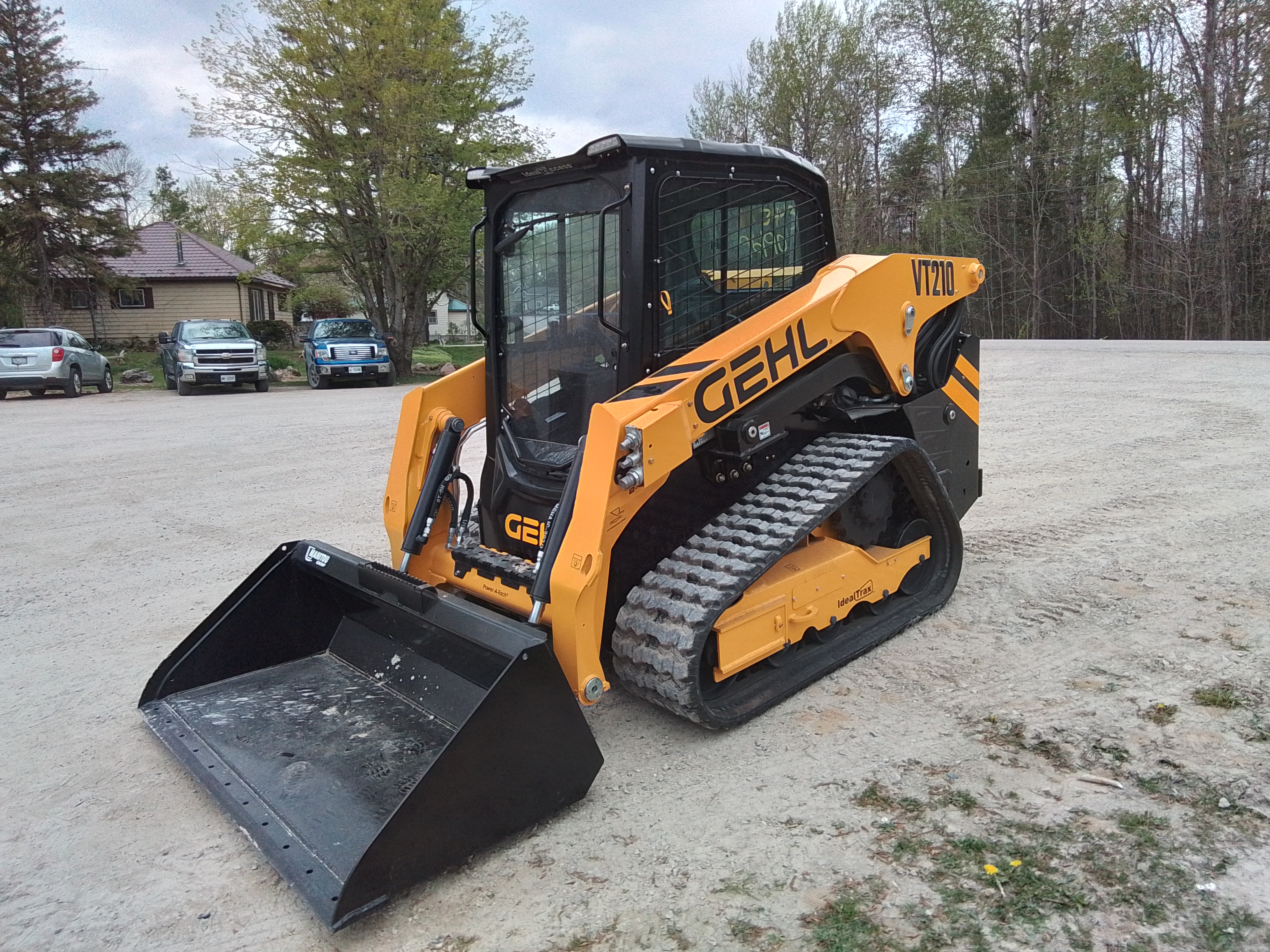 Gehl VT210 Compact Track Loader