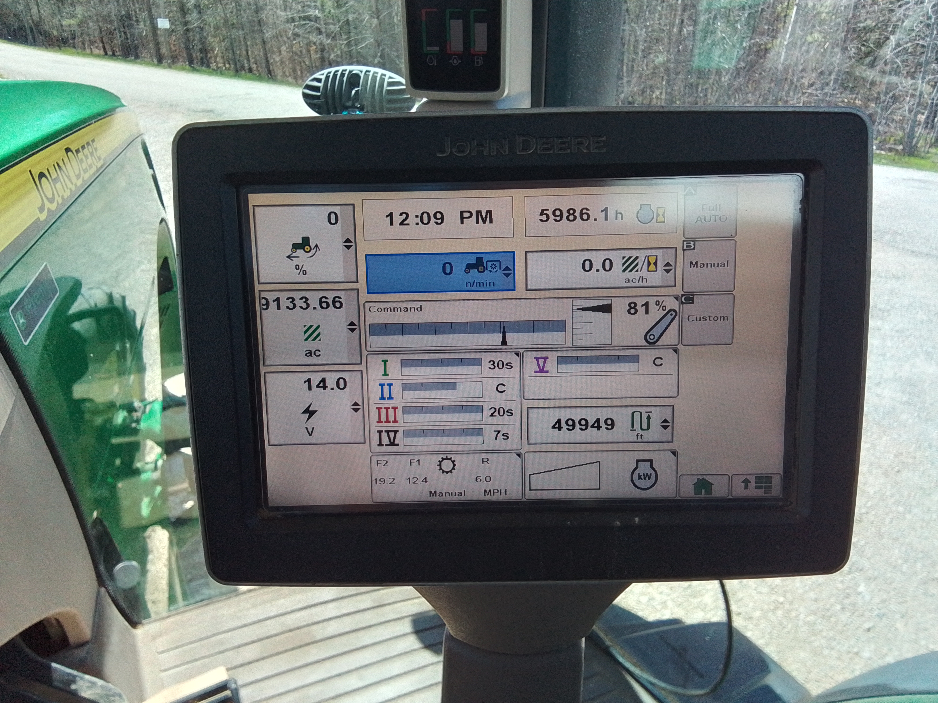 2013 John Deere 8360R Tractor