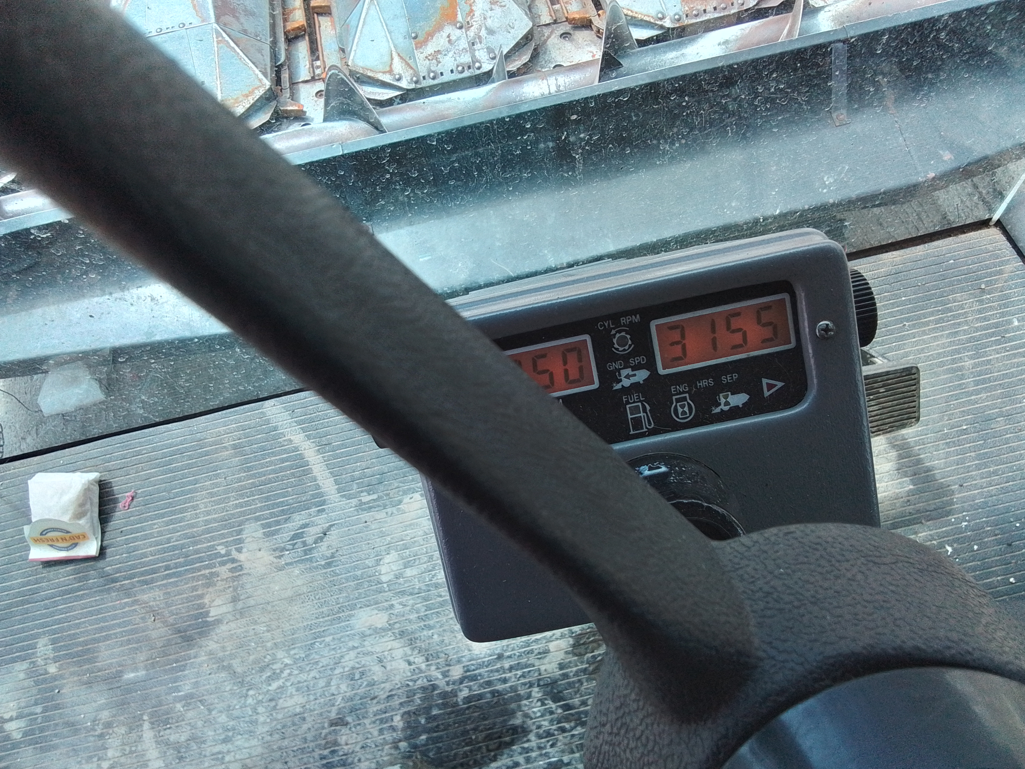 1996 Gleaner R42 Combine