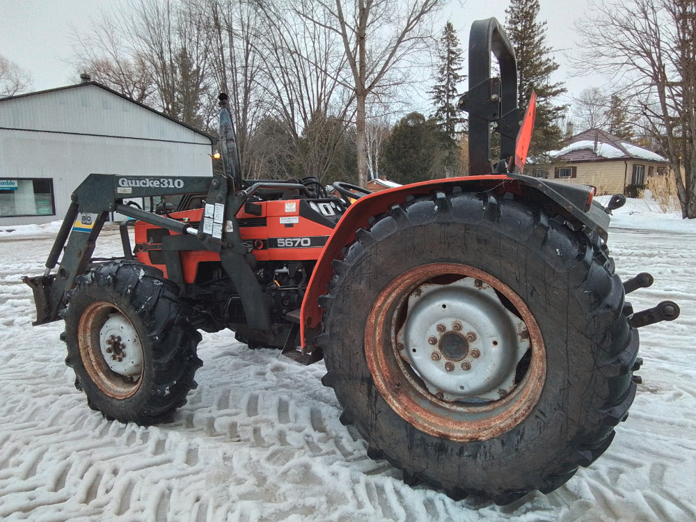 1999 AGCO Allis 5670 Tractor