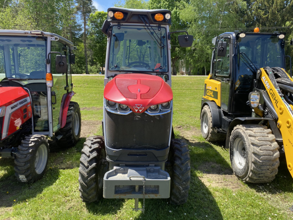 2023 Massey Ferguson 3VL.95 Tractor