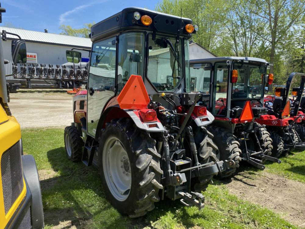 2023 Massey Ferguson 3VL.95 Tractor