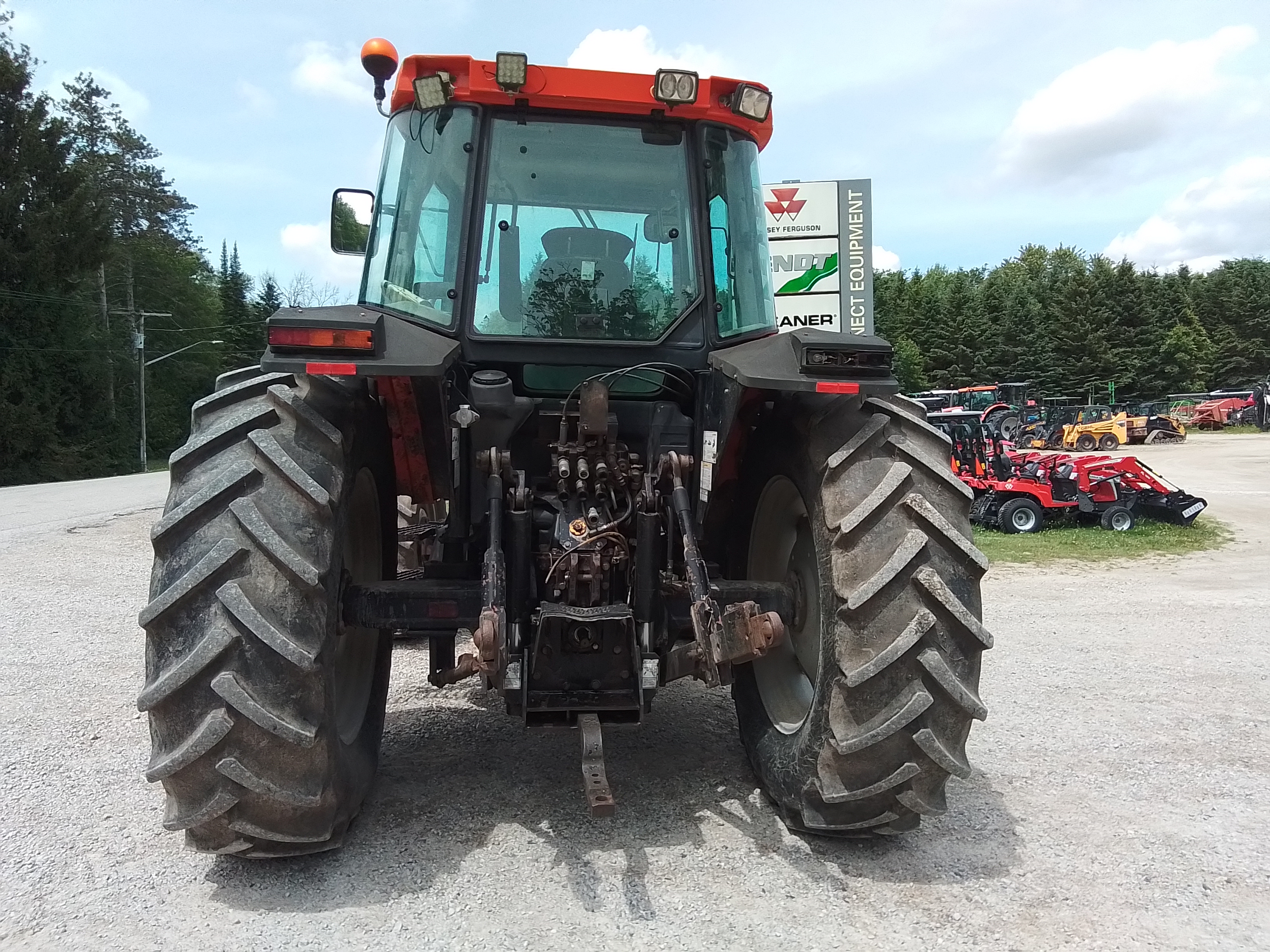 1997 AGCO Allis 8775 Tractor