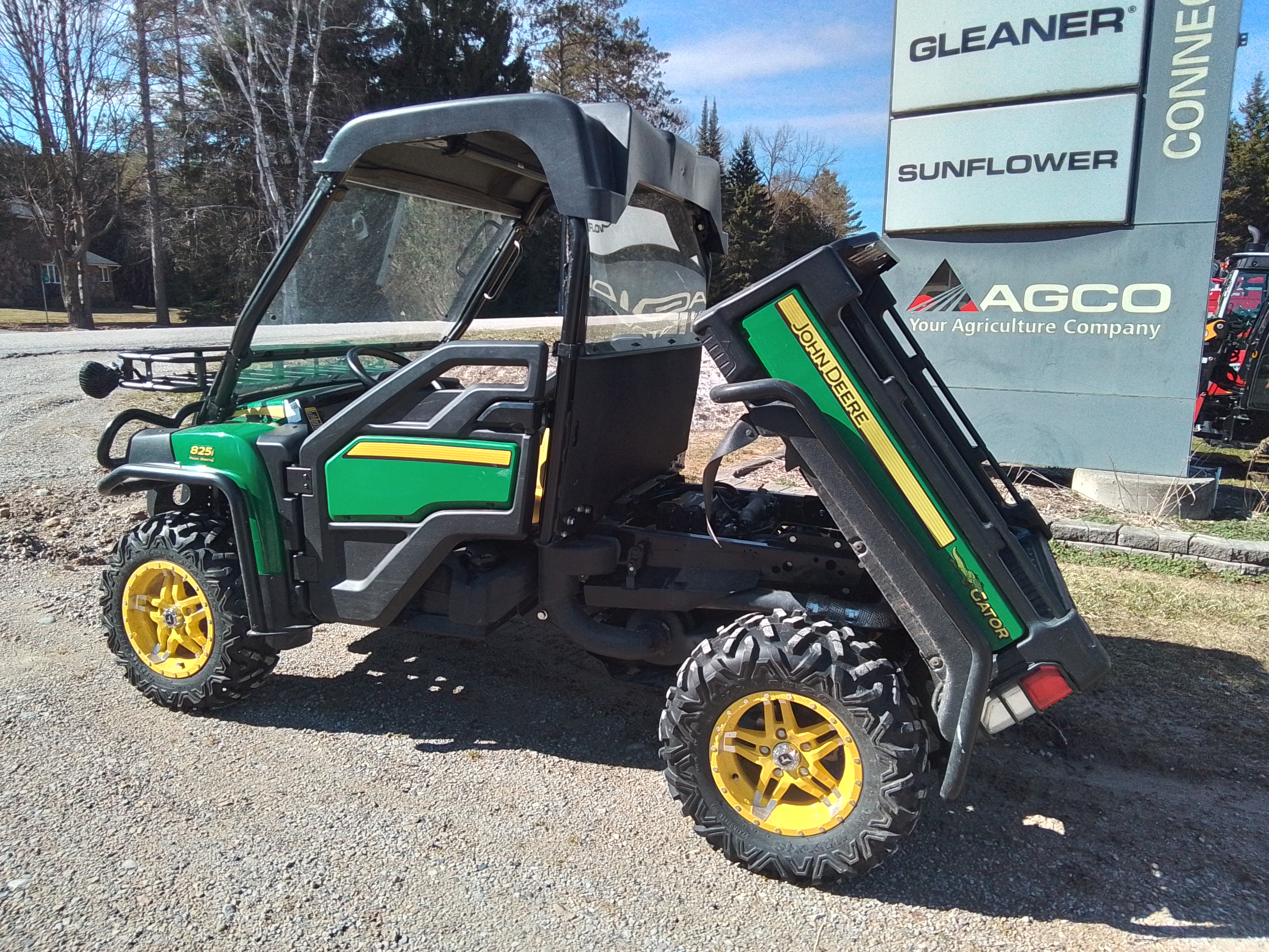 2017 John Deere 8251 Misc
