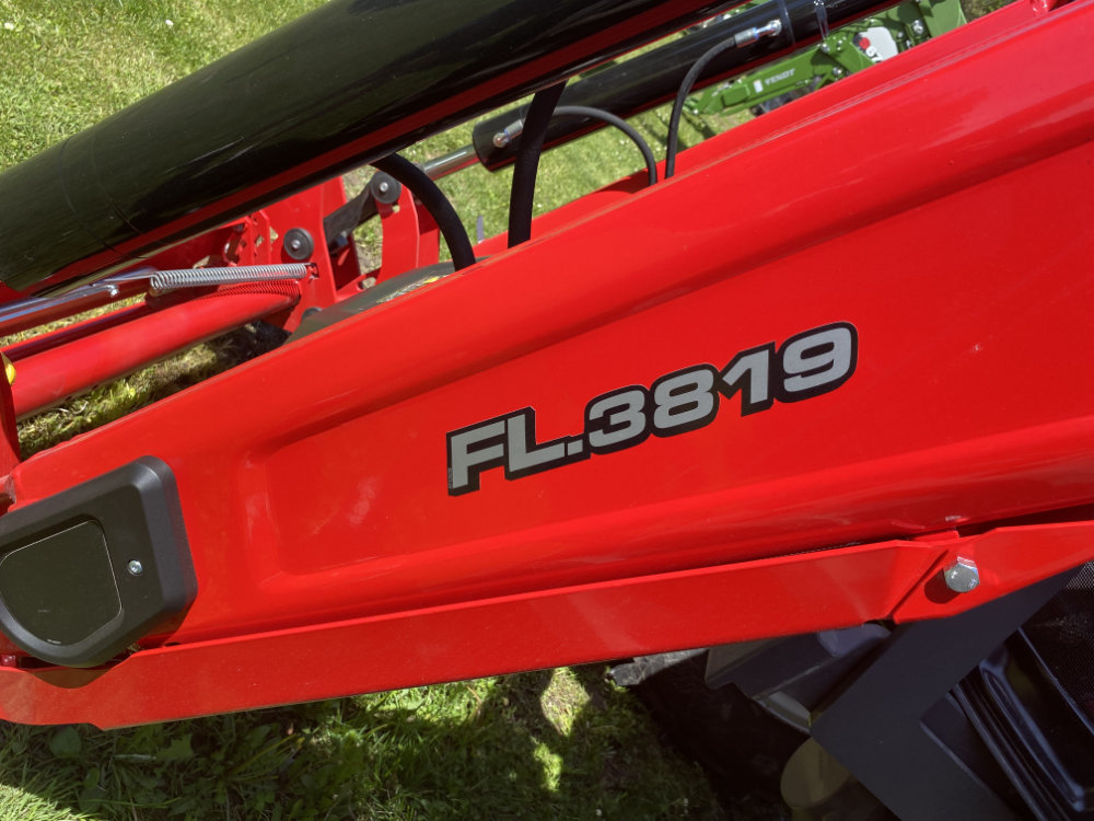 Massey Ferguson 5M.145 Tractor