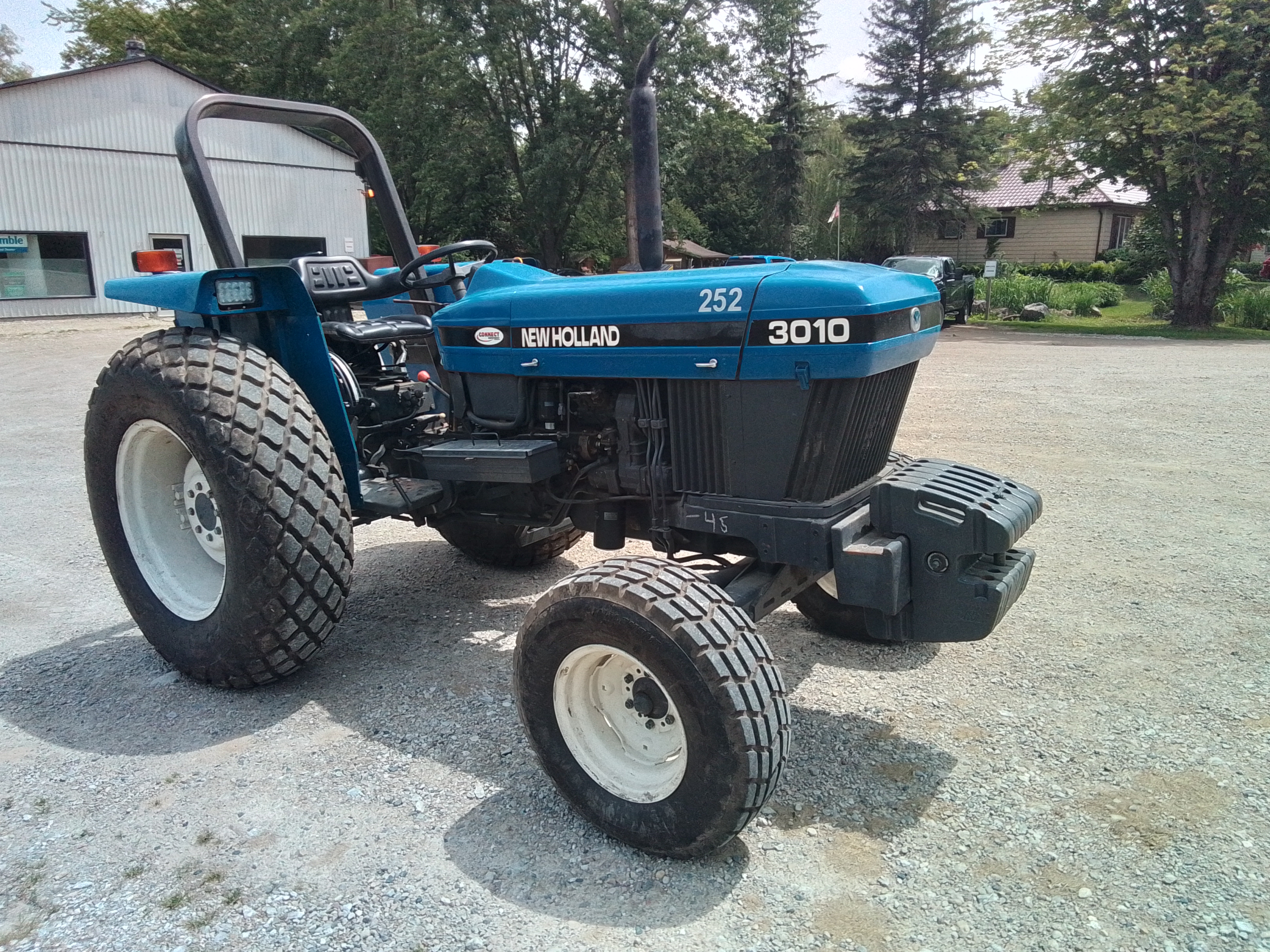 New Holland 3010 Tractor