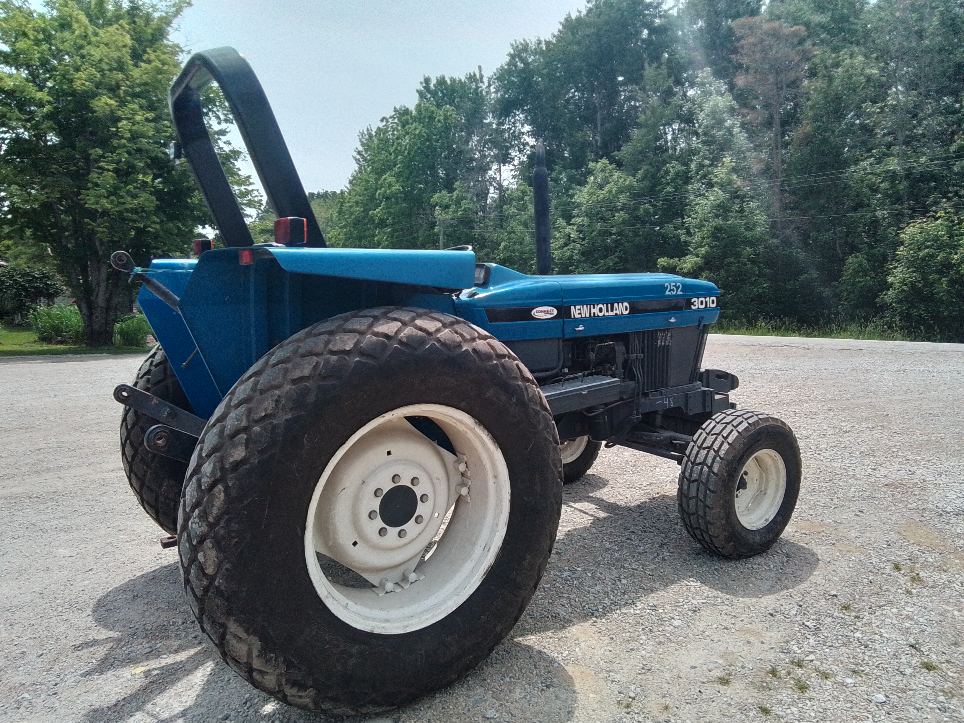 New Holland 3010 Tractor