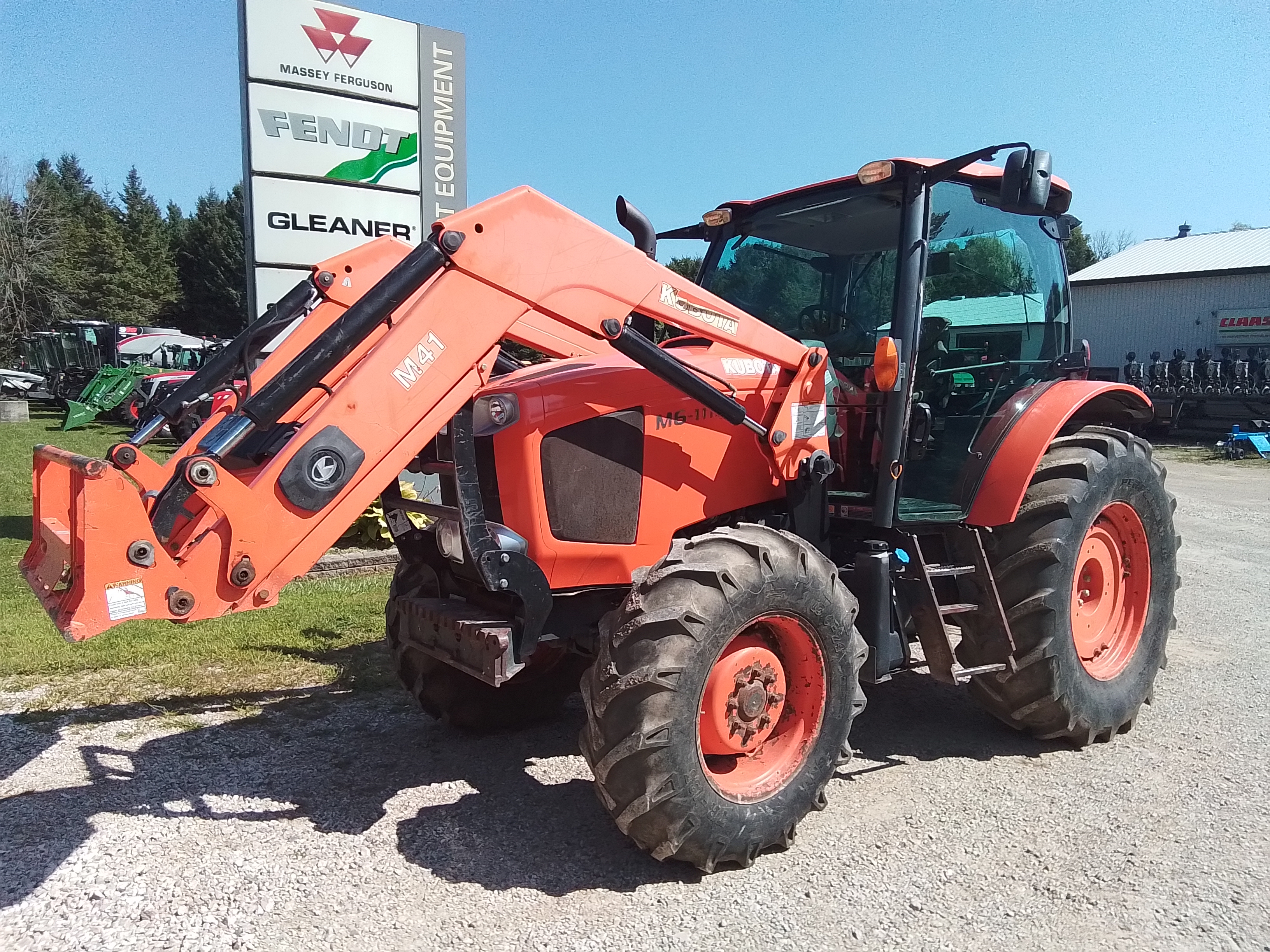 2016 Kubota M6-111DTCC-F Tractor