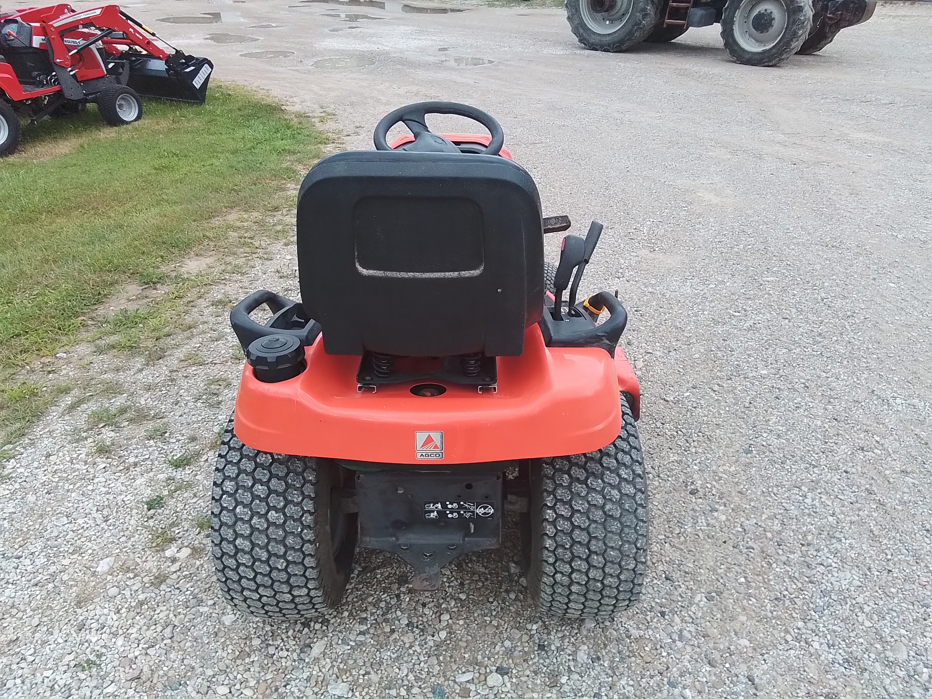 2004 AGCO 1620HV Mower/Riding
