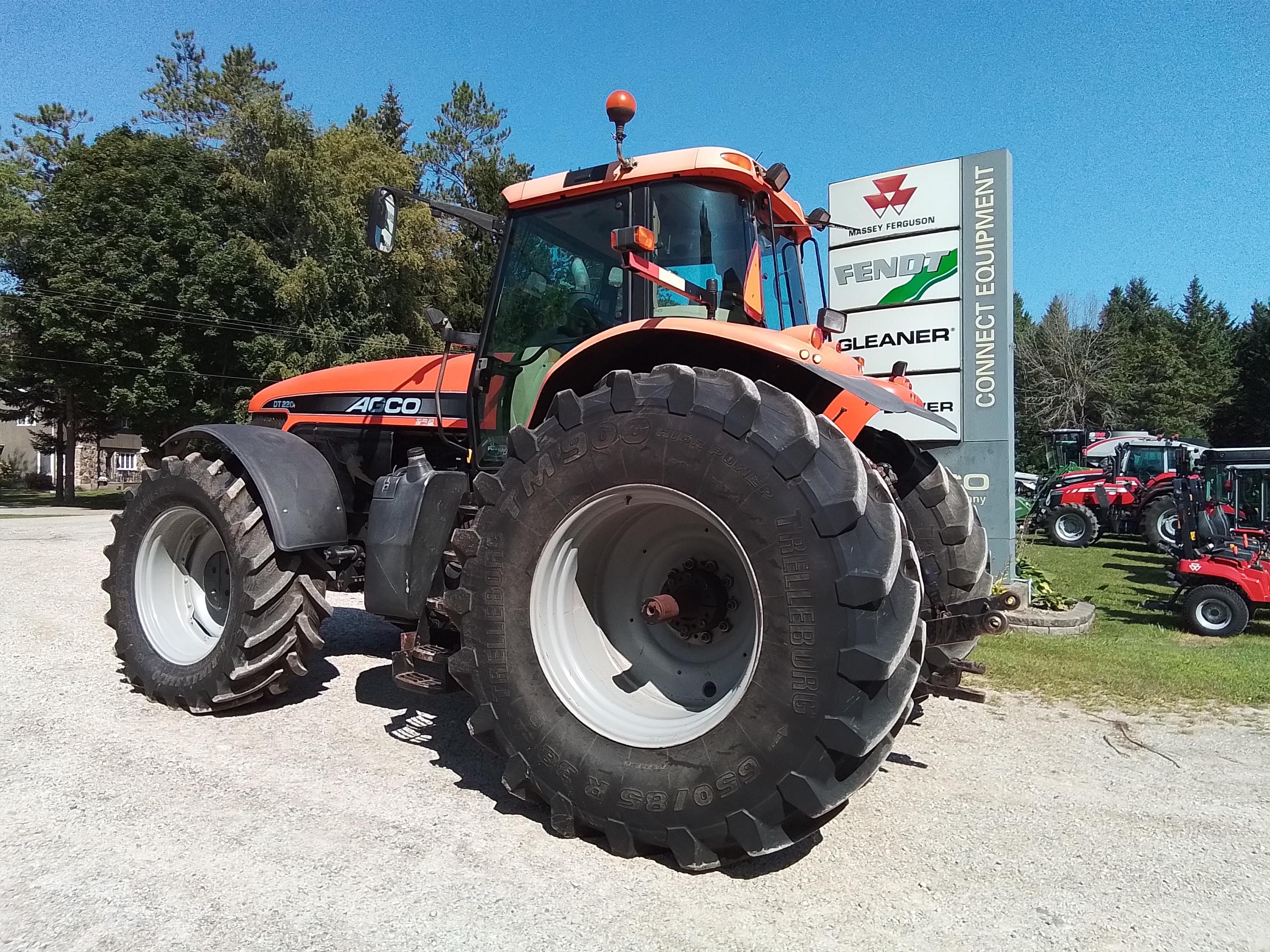 AGCO DT220A Tractor