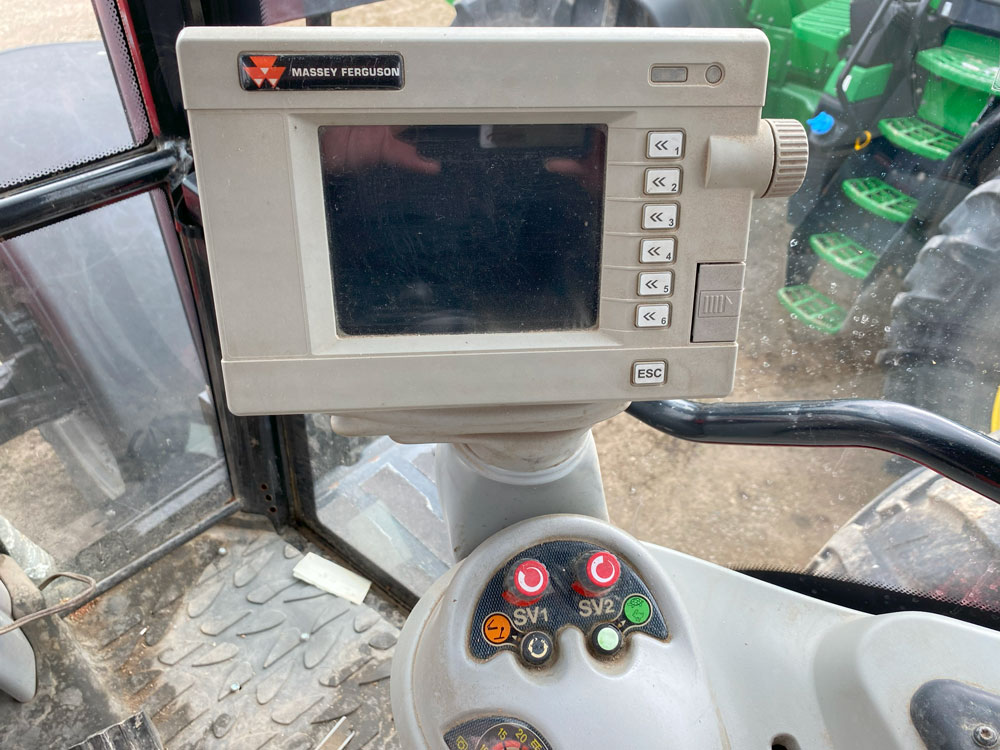 2004 Massey Ferguson 8450 Tractor