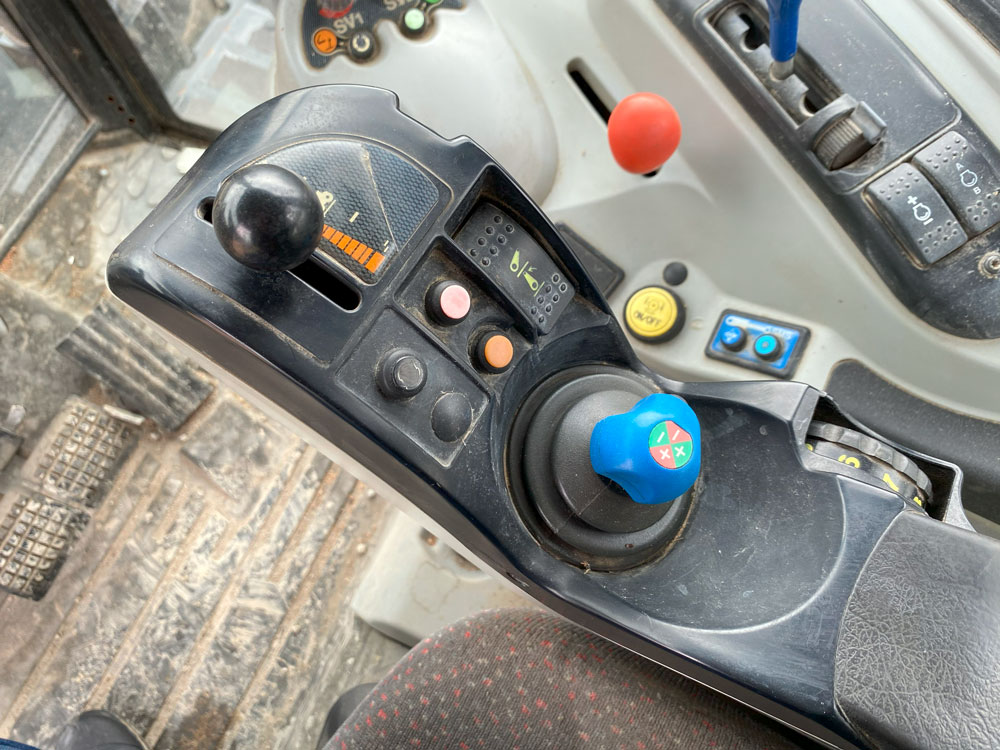 2004 Massey Ferguson 8450 Tractor