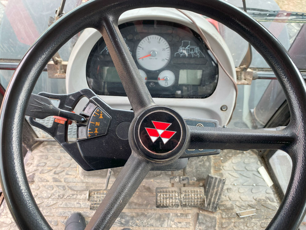 2004 Massey Ferguson 8450 Tractor