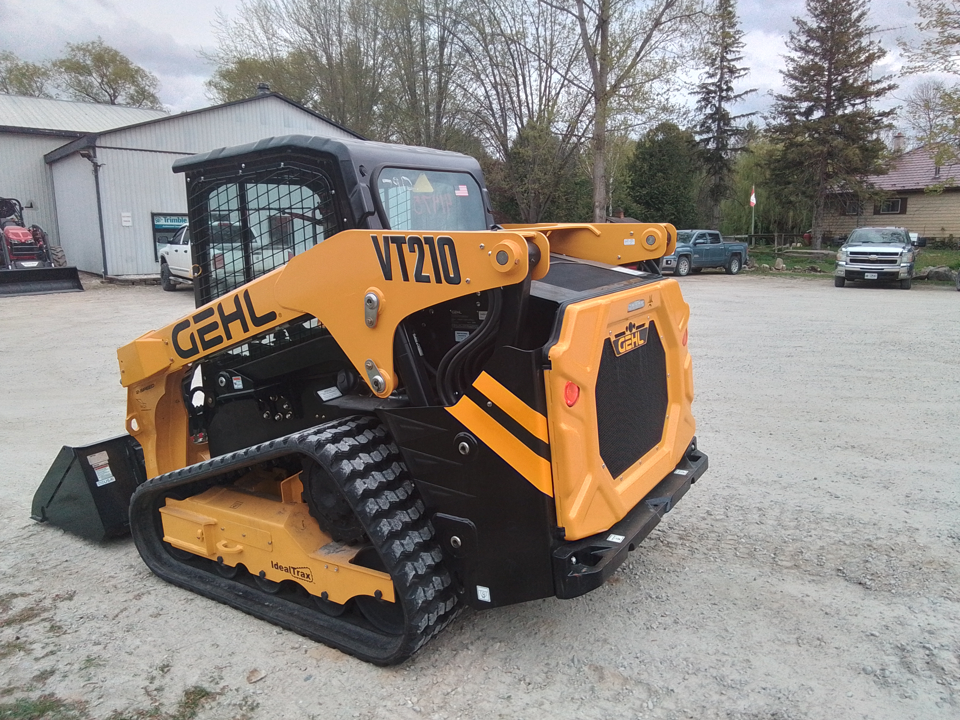 Gehl VT210 Compact Track Loader