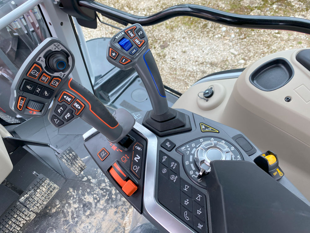 Massey Ferguson 7S.155 Tractor