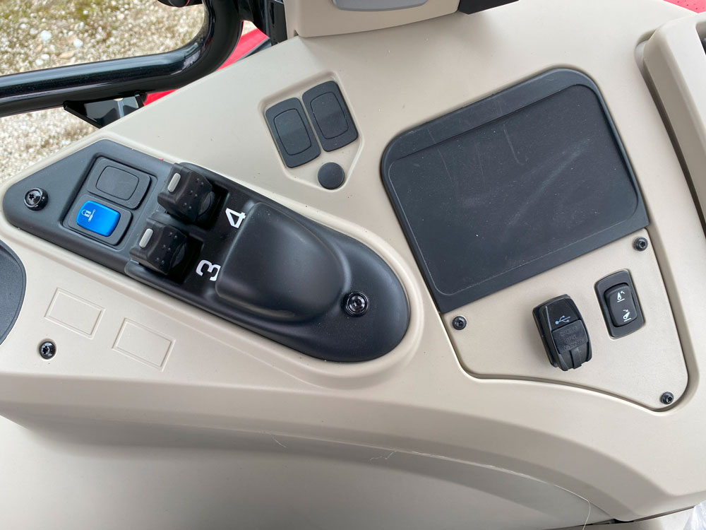 Massey Ferguson 7S.155 Tractor