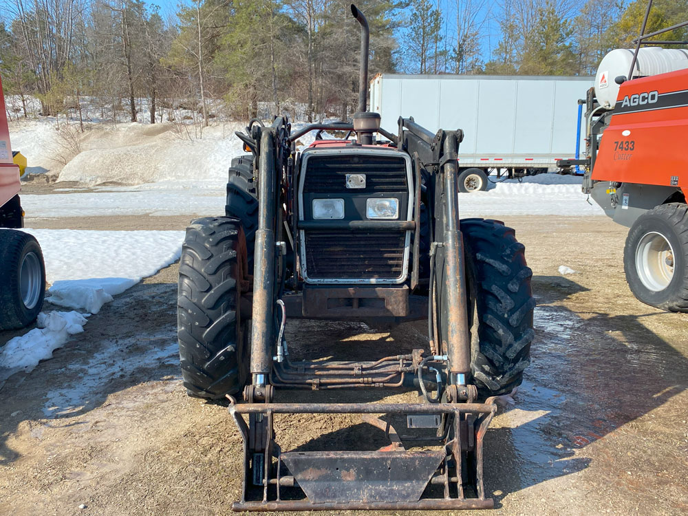 1996 Massey Ferguson 390 Tractor