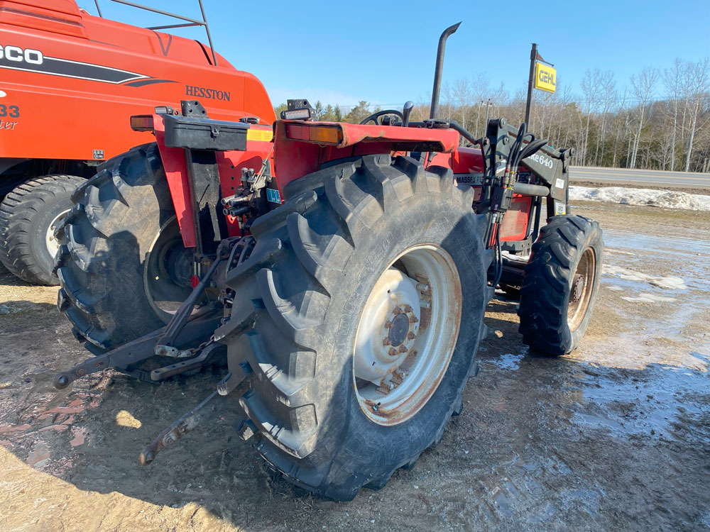 1996 Massey Ferguson 390 Tractor