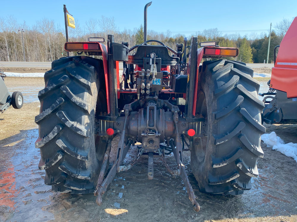 1996 Massey Ferguson 390 Tractor