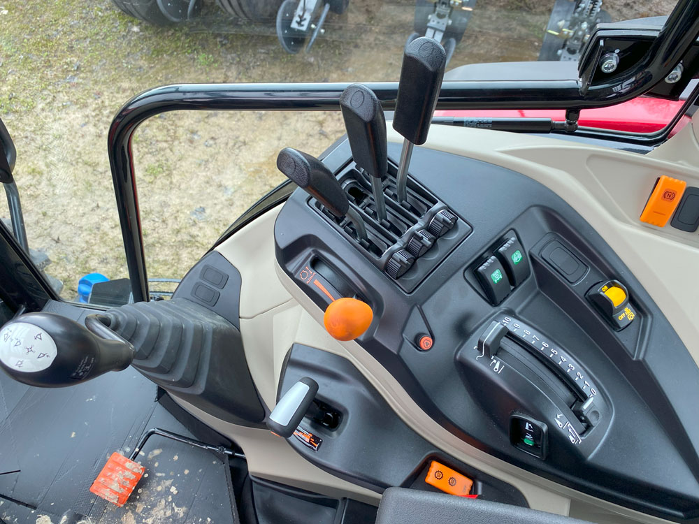 2024 Massey Ferguson 5711D Tractor