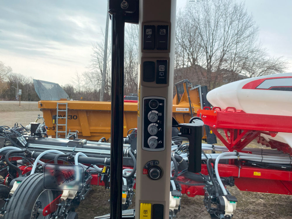 2024 Massey Ferguson 5711D Tractor