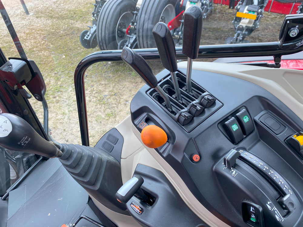 2024 Massey Ferguson 5711D Tractor