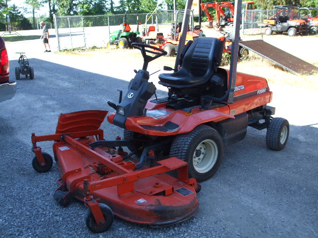 2003 Kubota F2560 Mower/Front Deck