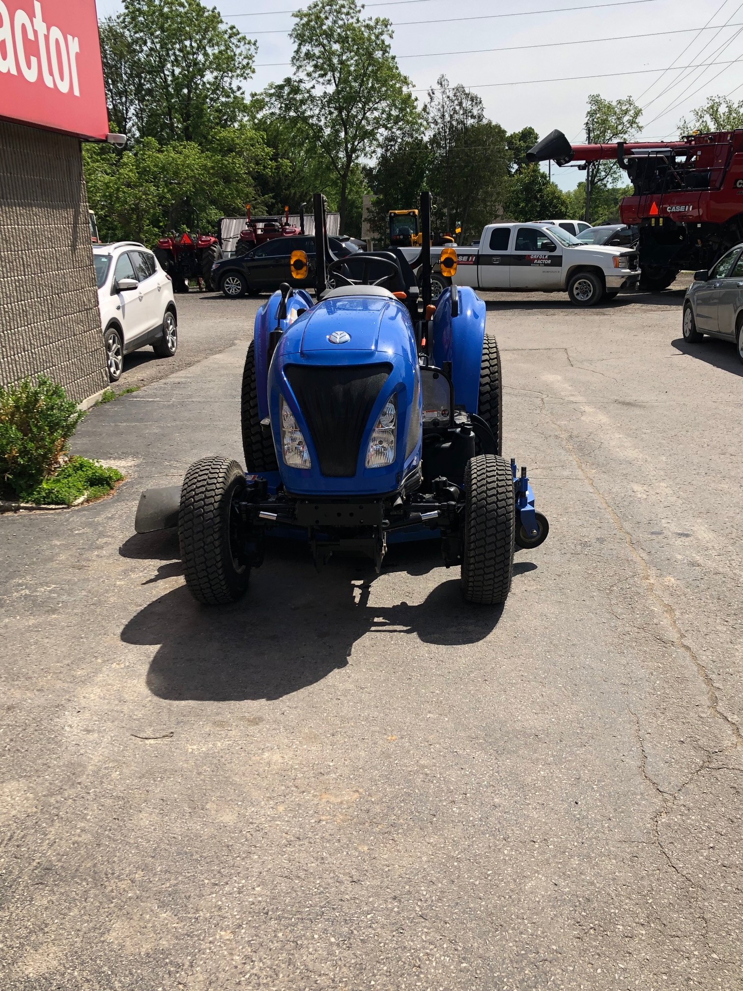 2017 New Holland Boomer 45 T4B Tractor